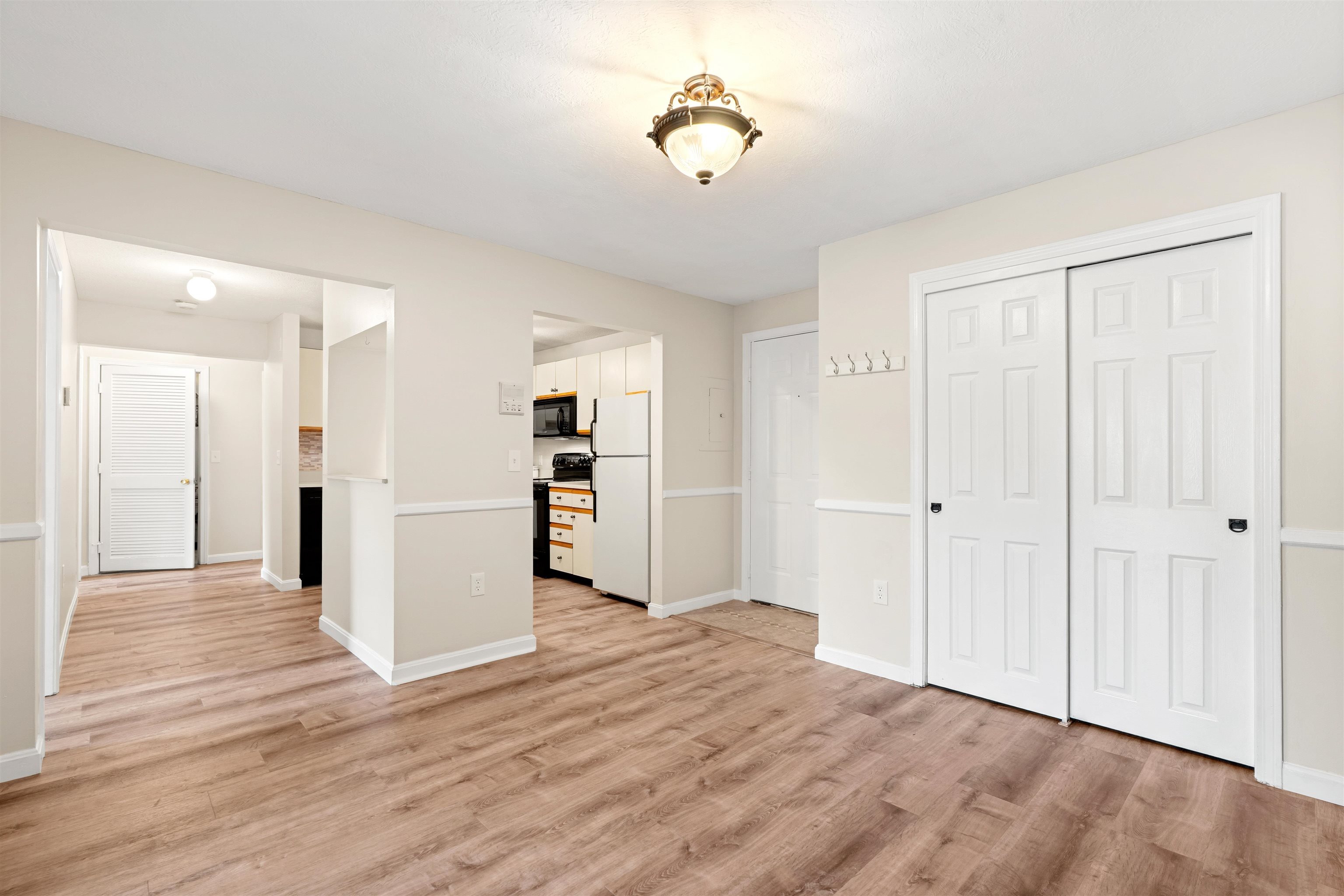 Timberwood Dr, Goffstown, NH 03045 #1