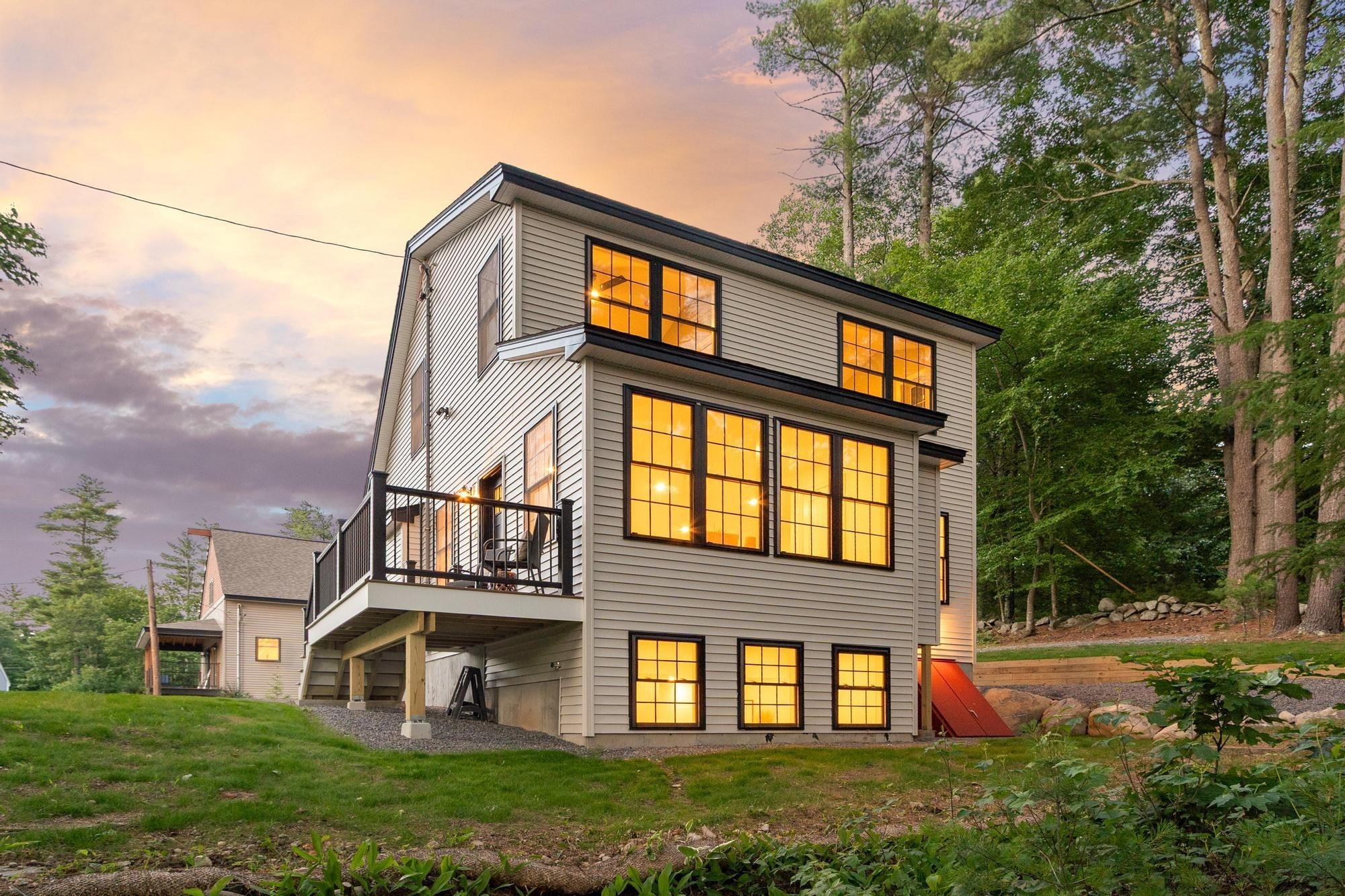 Beach Rd, Hampstead, NH 03841