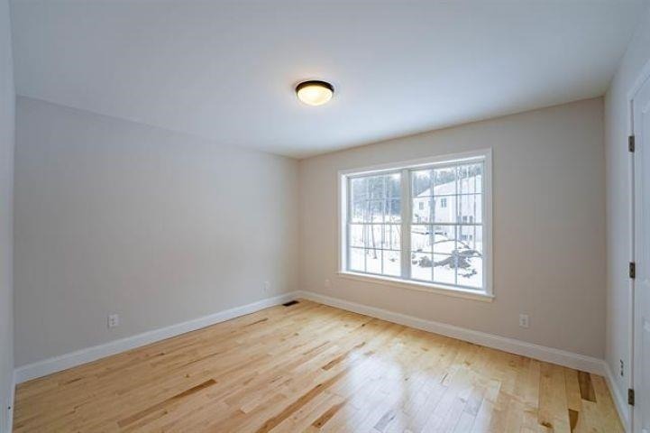 Ann Marie Ln, Colchester, VT 05446