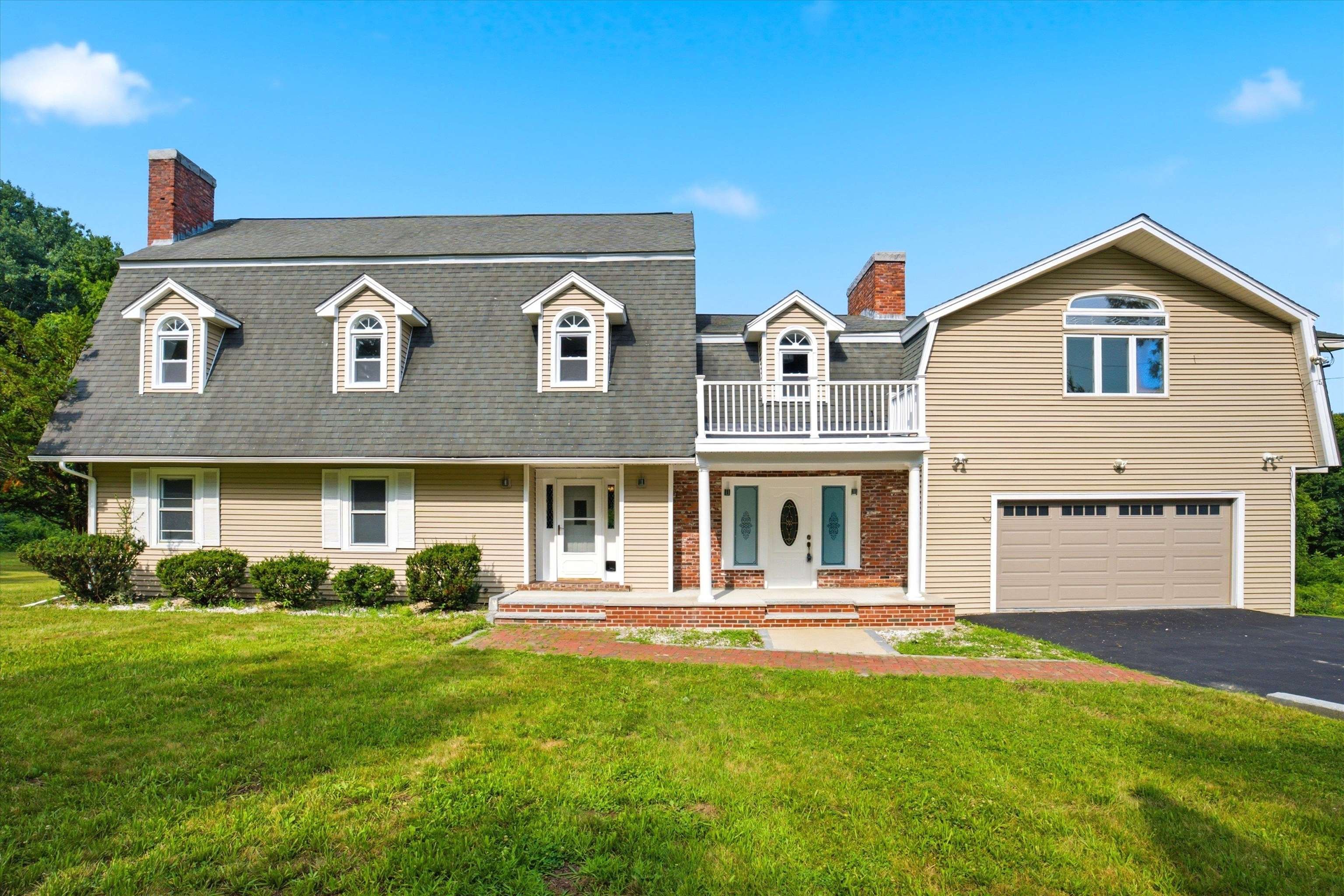 Hilltop Dr, Hudson, NH 03051