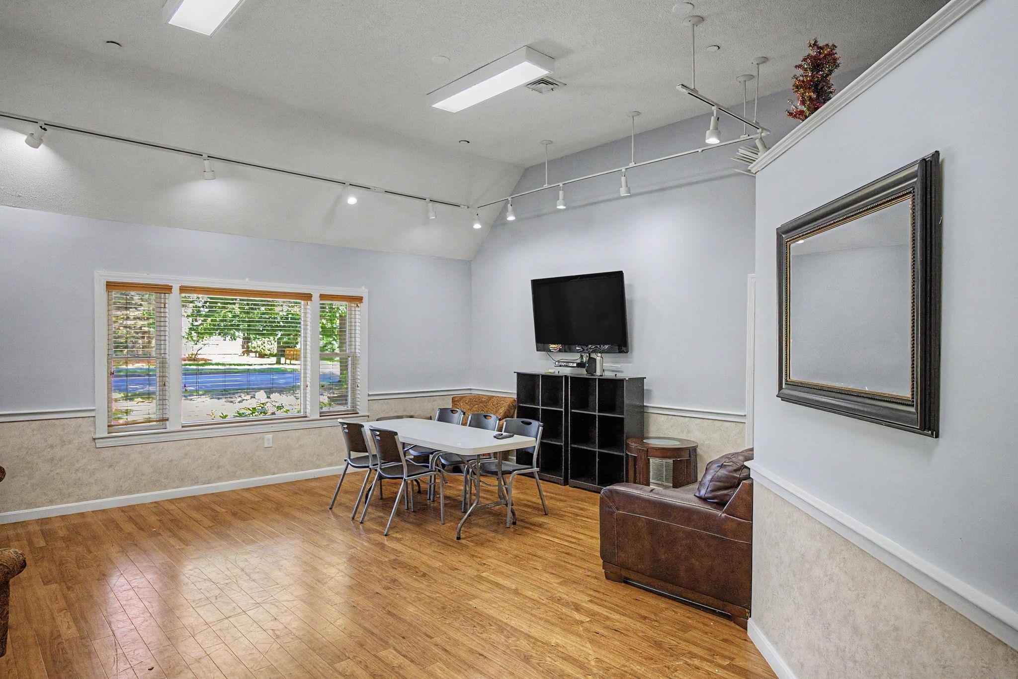 Bartemus Trl, Nashua, NH 03063 #1