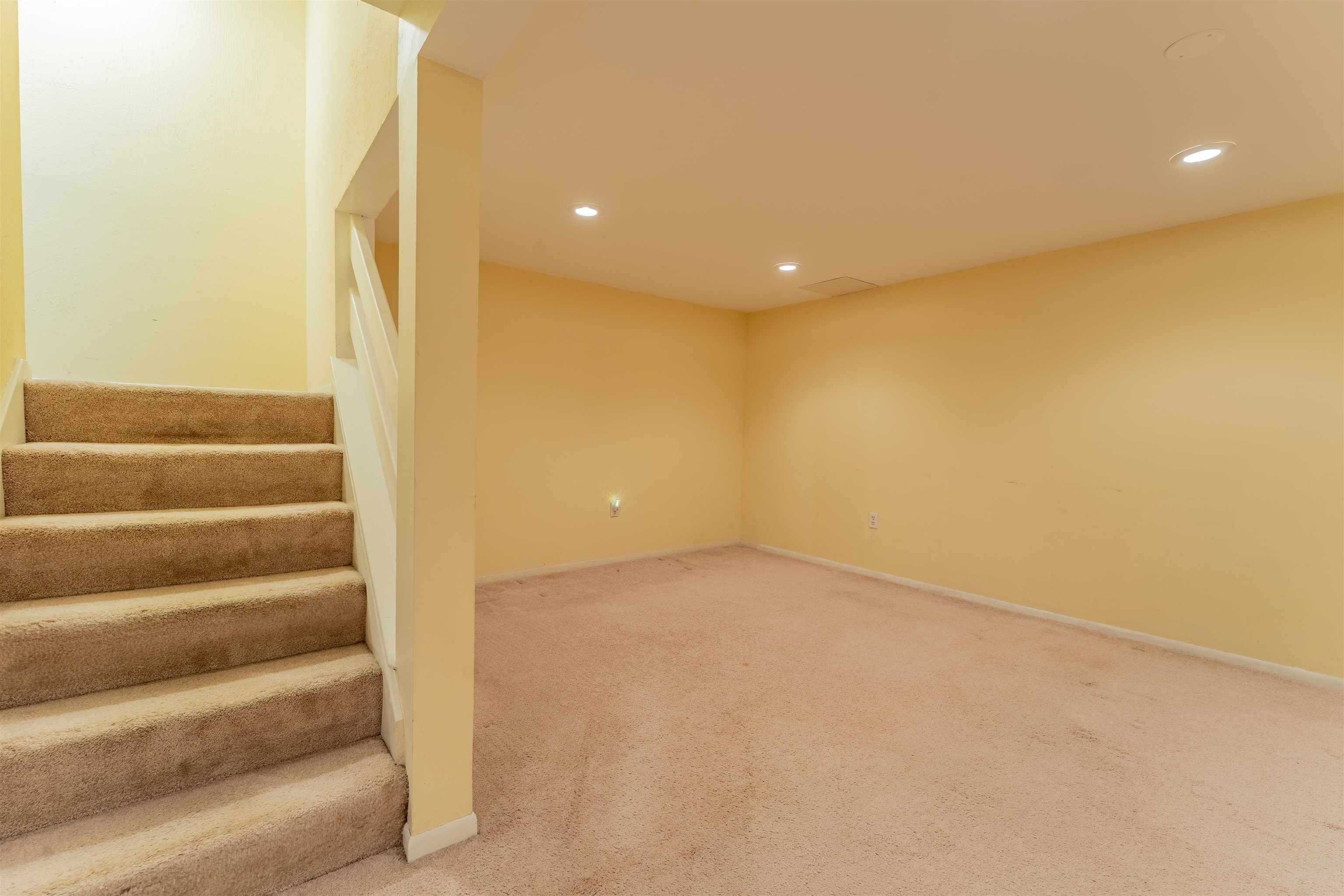 Harwich Ct, Merrimack, NH 03054 #1