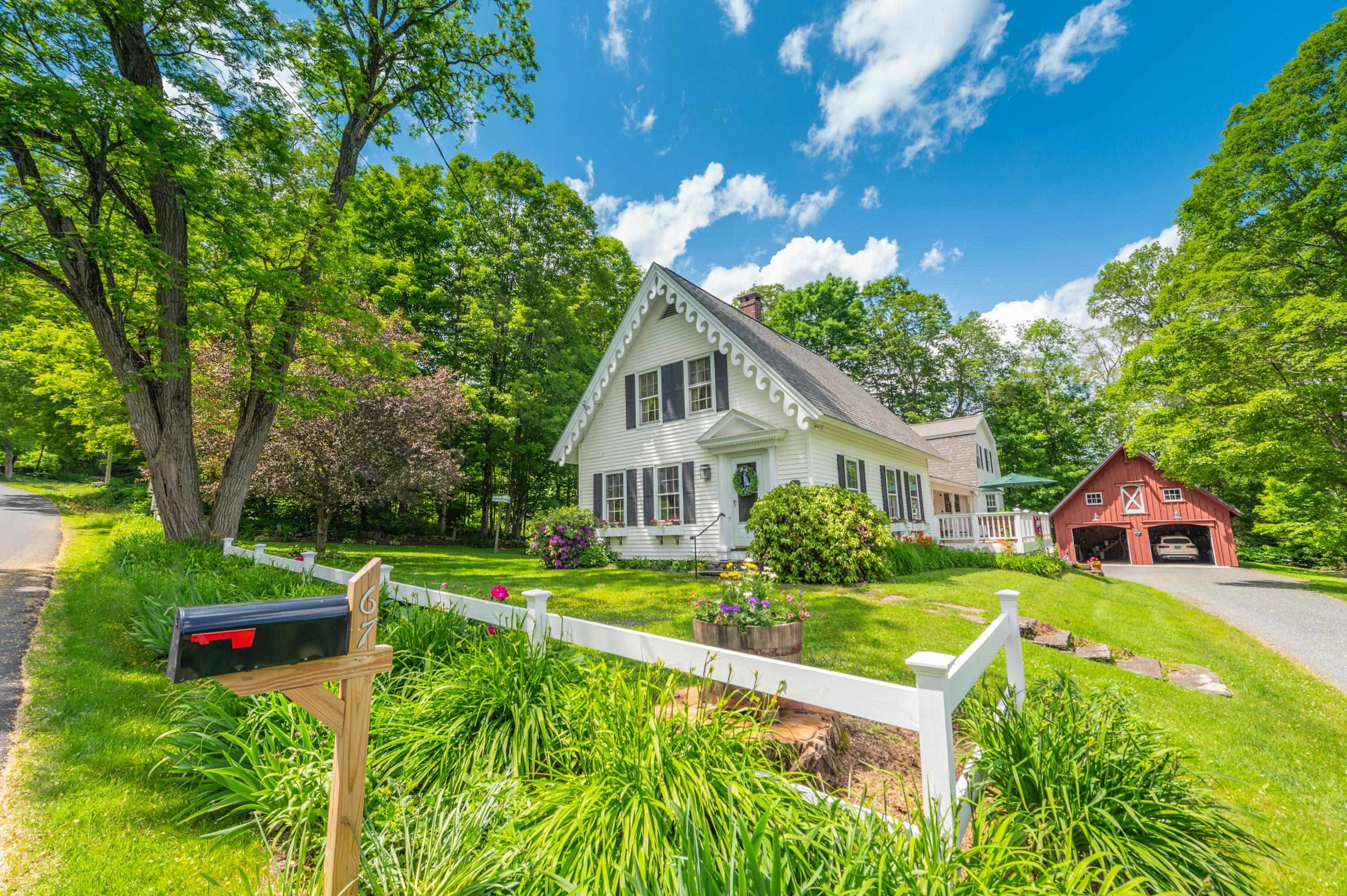 Castle Hill Rd, Wilmington, VT 05363