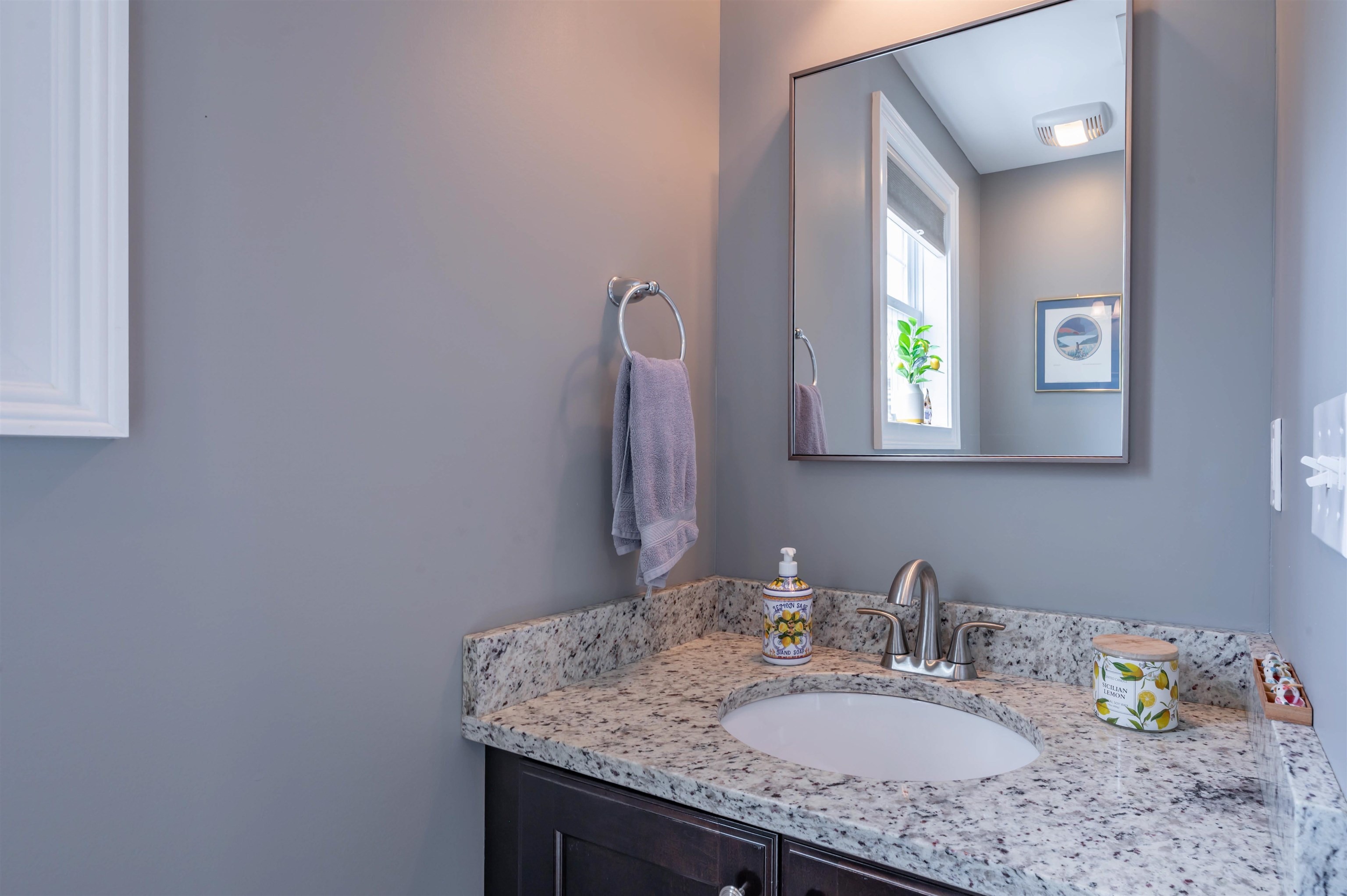 Deerwood Dr, Nashua, NH 03063 #1