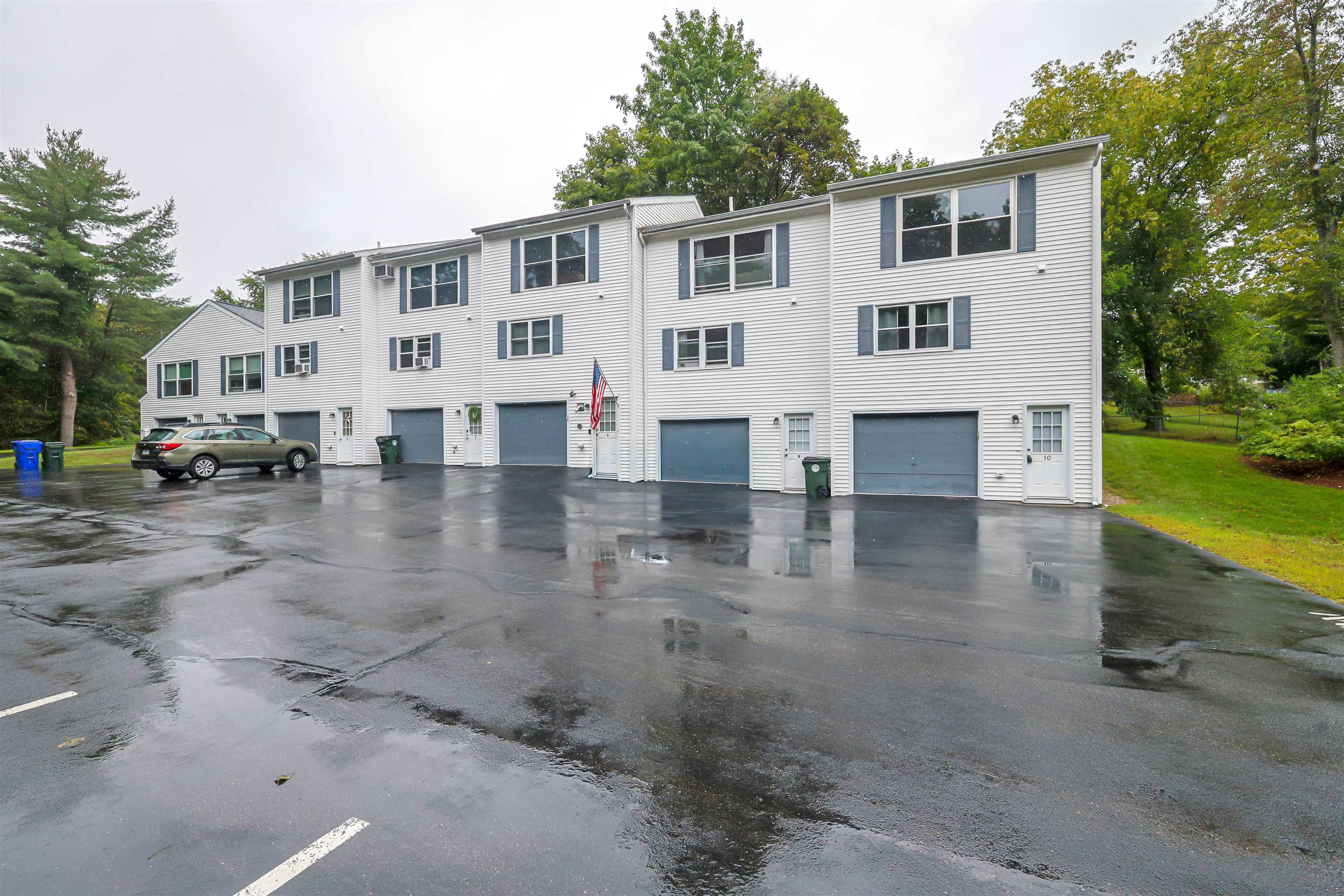 Candia Rd, Manchester, NH 03109