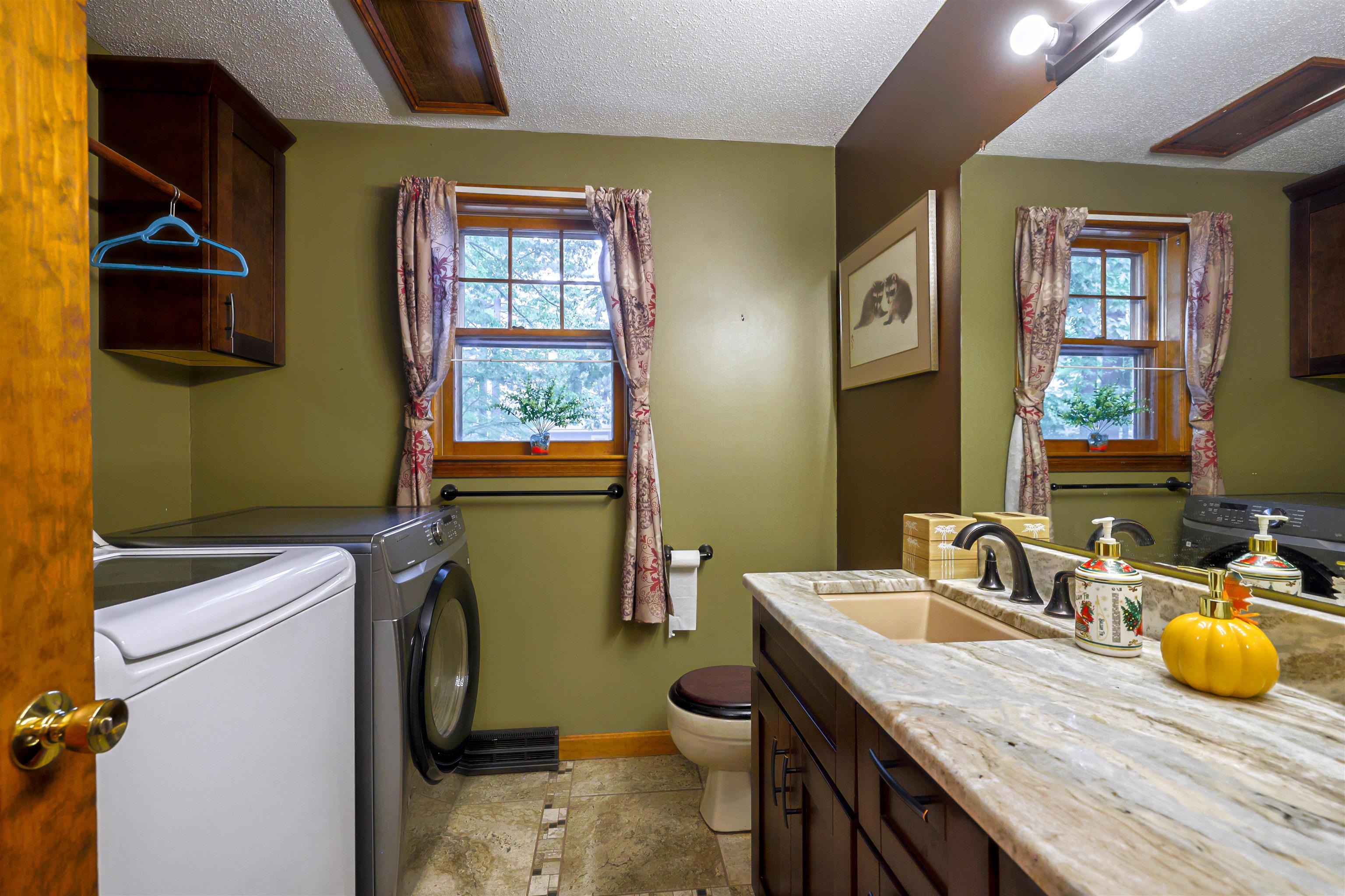 Clearview Dr, Nashua, NH 03062
