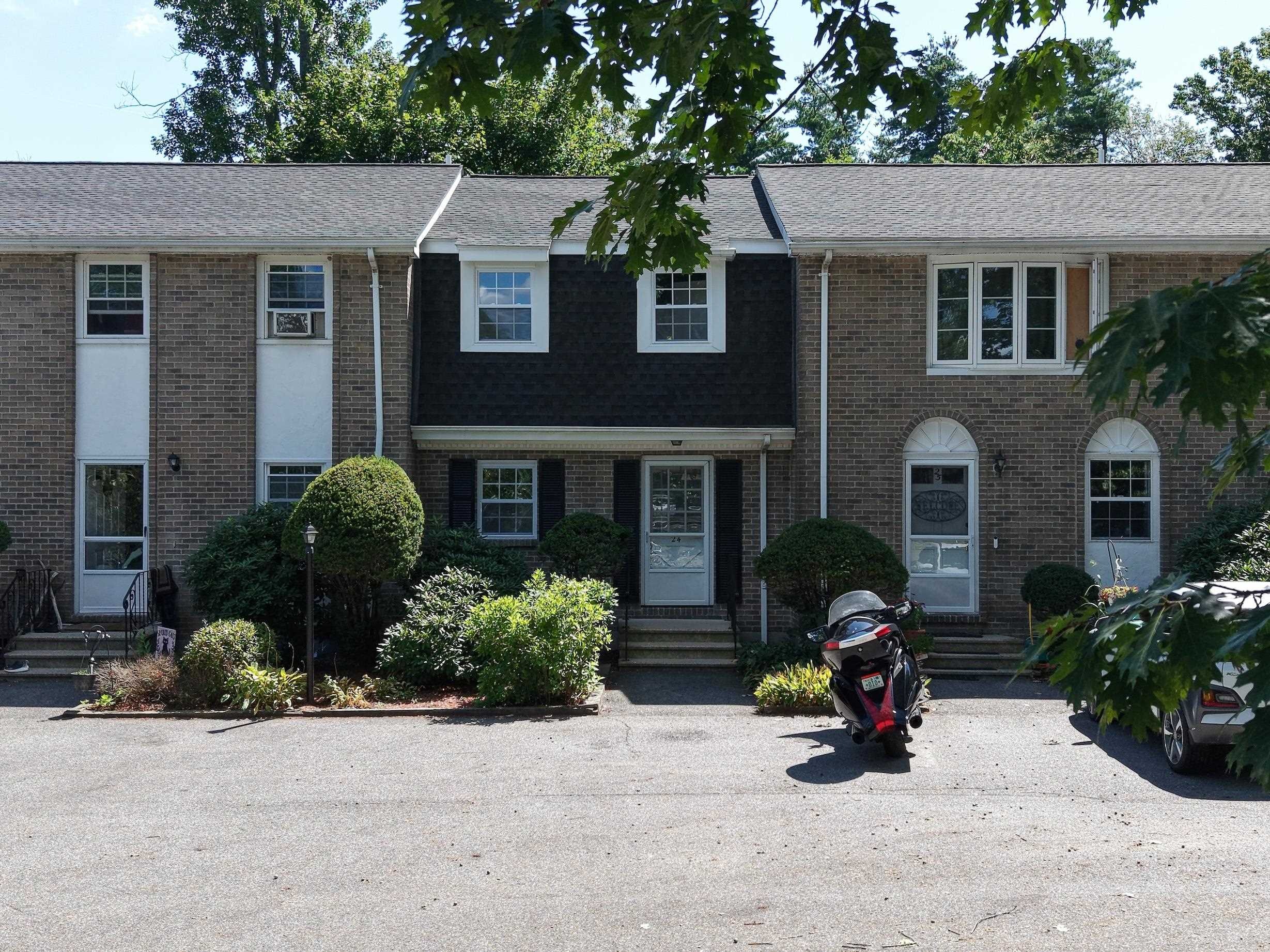 Fieldstone Dr, Londonderry, NH 03053 #1