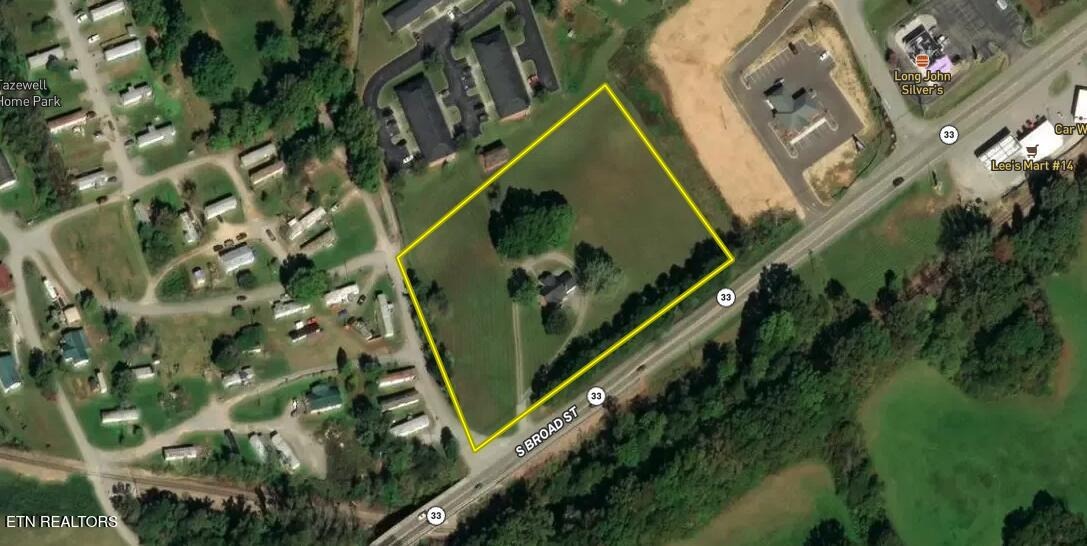 Broad St, New Tazewell, TN 37825