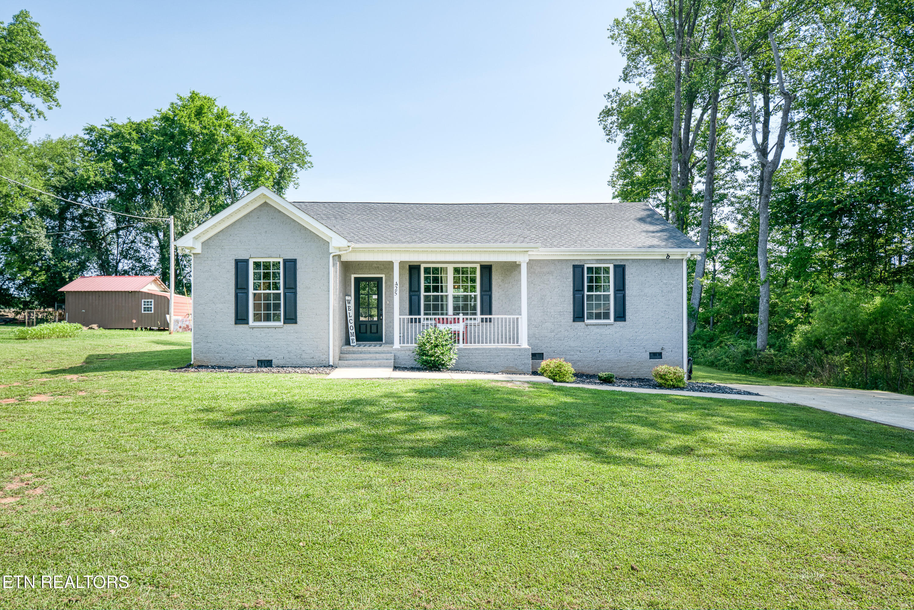 Royal Dr, Rock Island, TN 38581