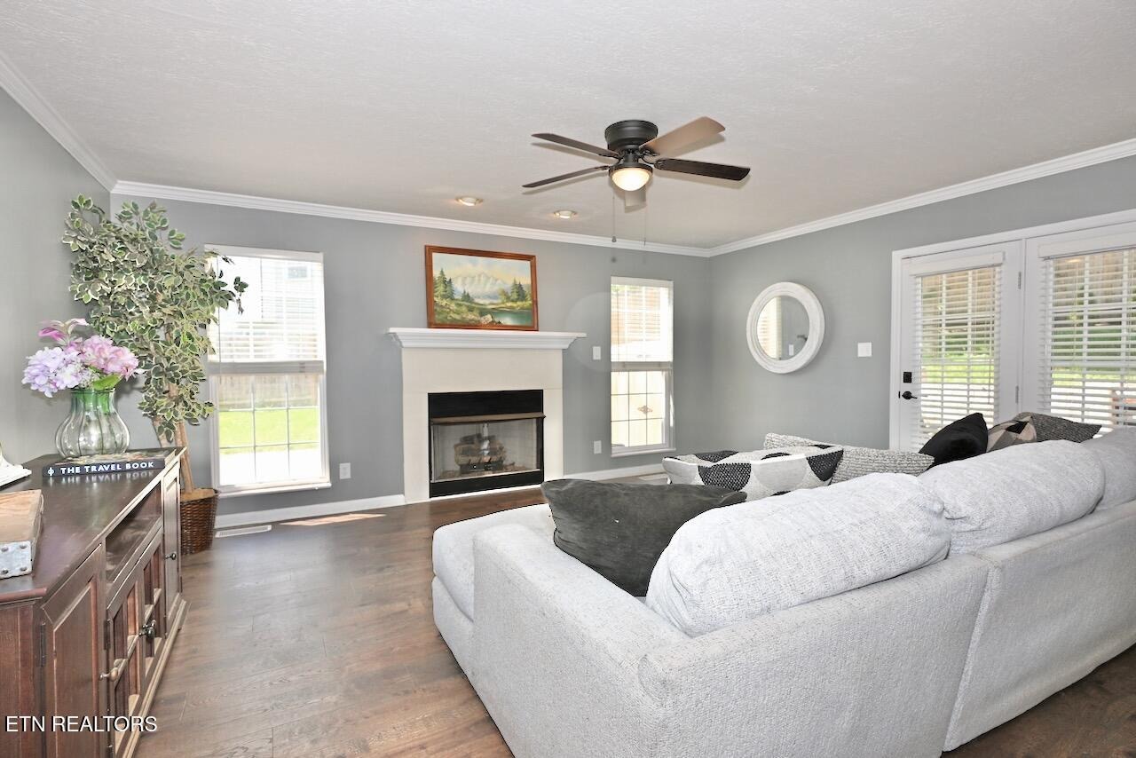 Scenic Valley Ln, Knoxville, TN 37922