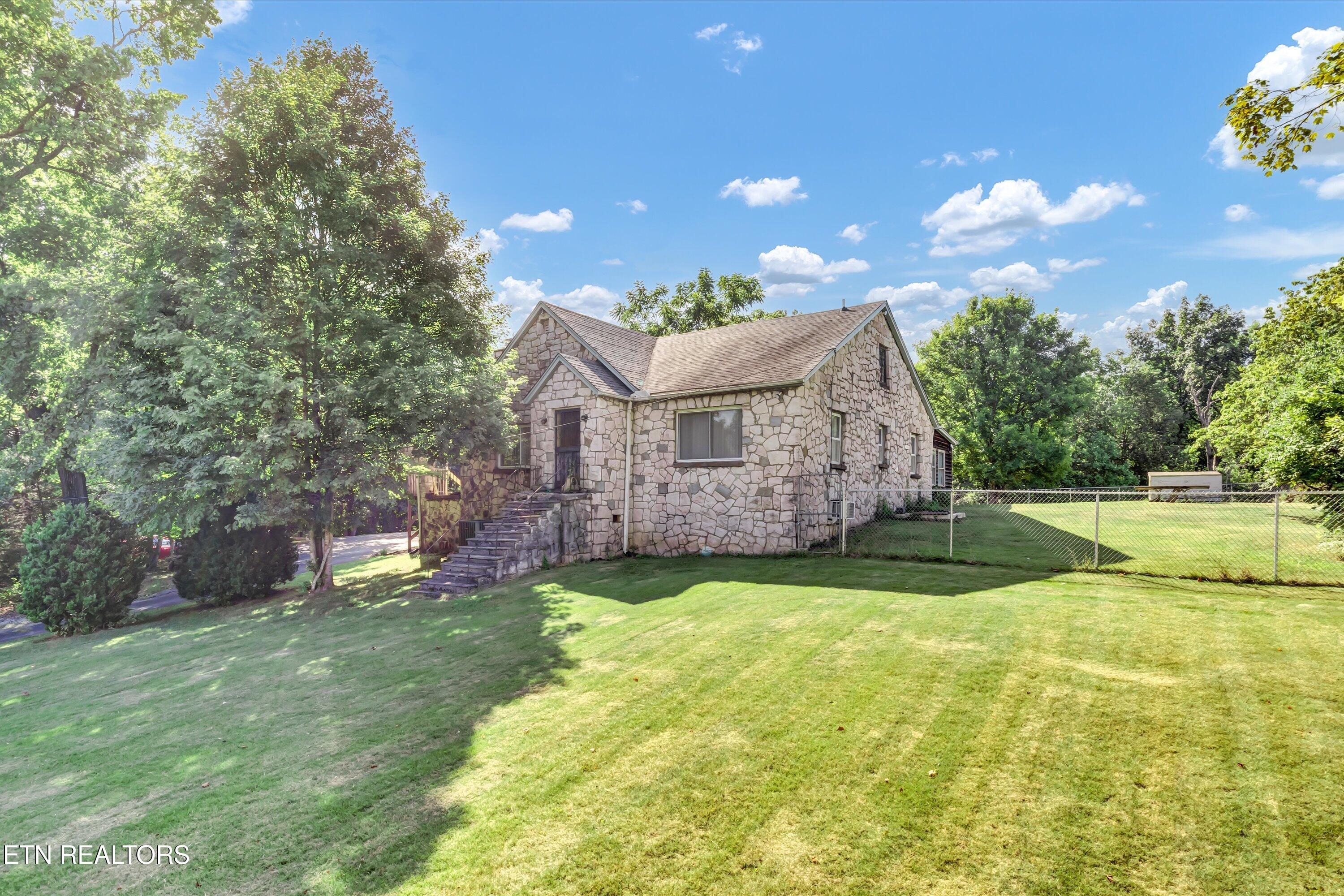 Hendron Chapel Rd, Knoxville, TN 37920