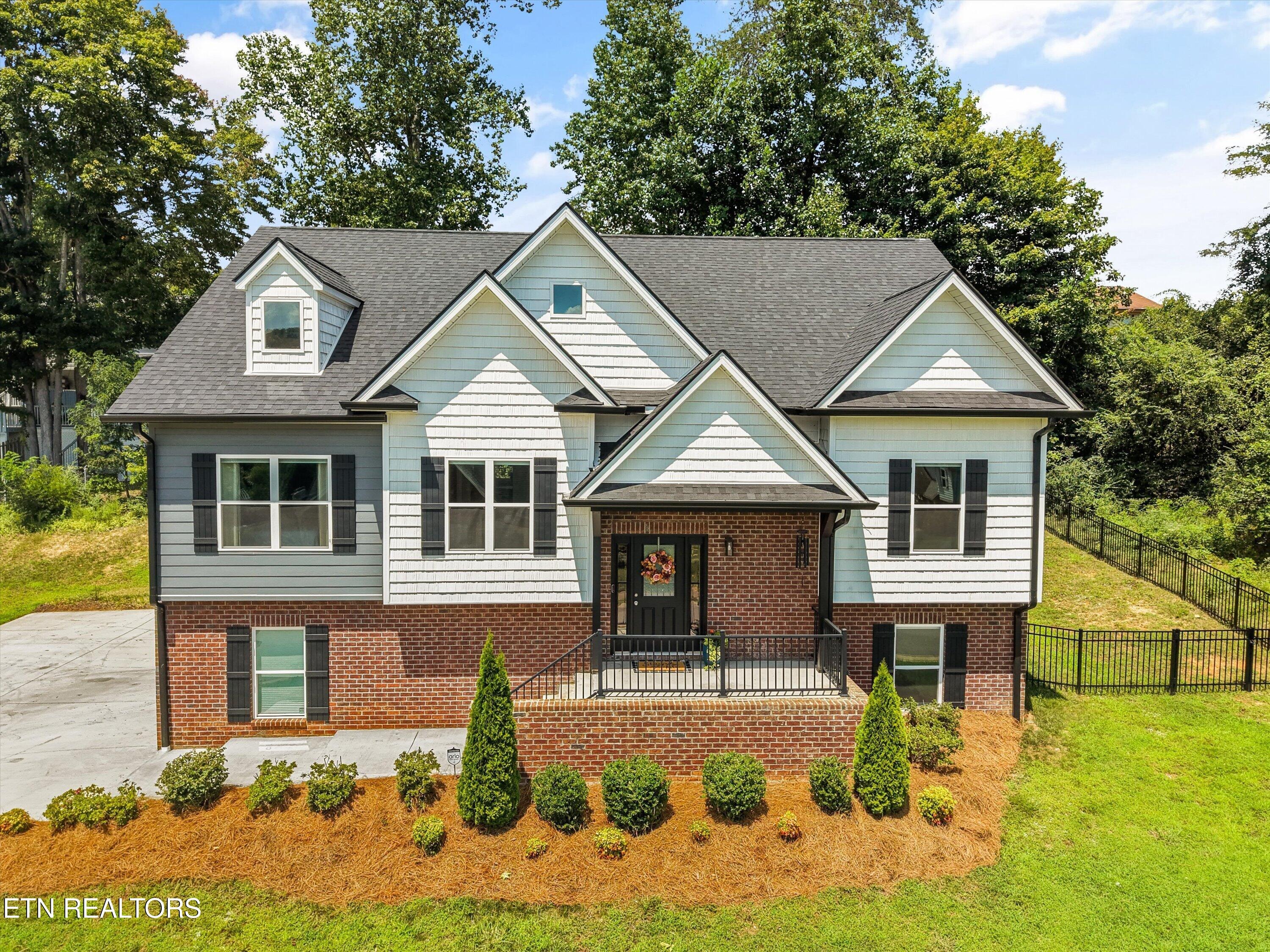 Crossroads Blvd, Oak Ridge, TN 37830