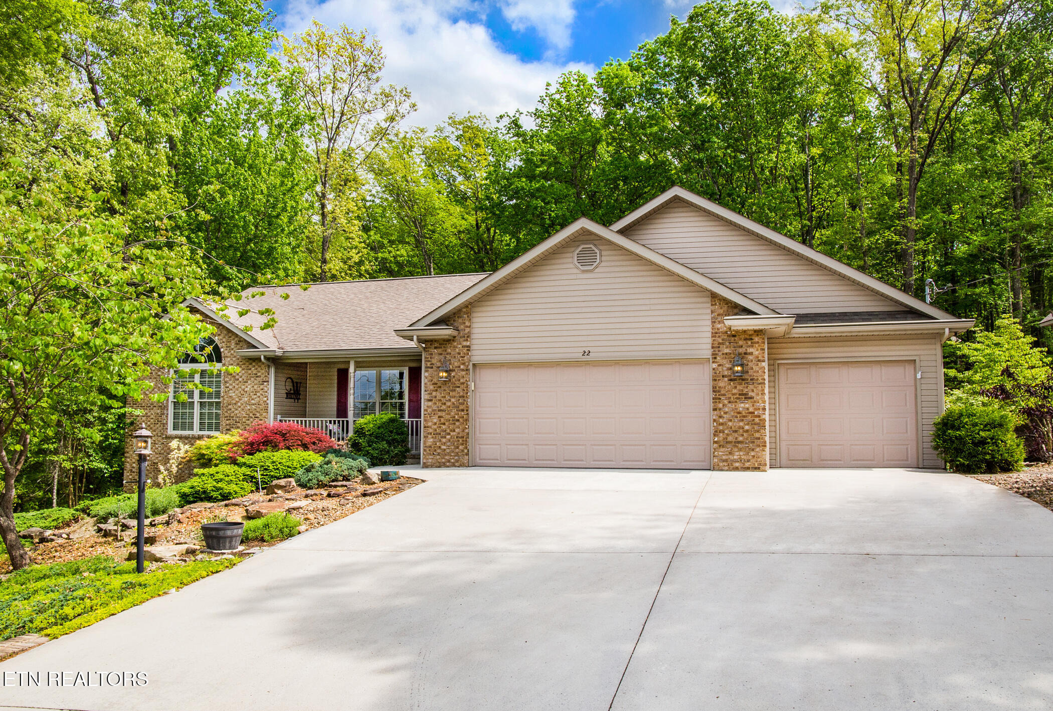 Chelteham Ln, Crossville, TN 38558