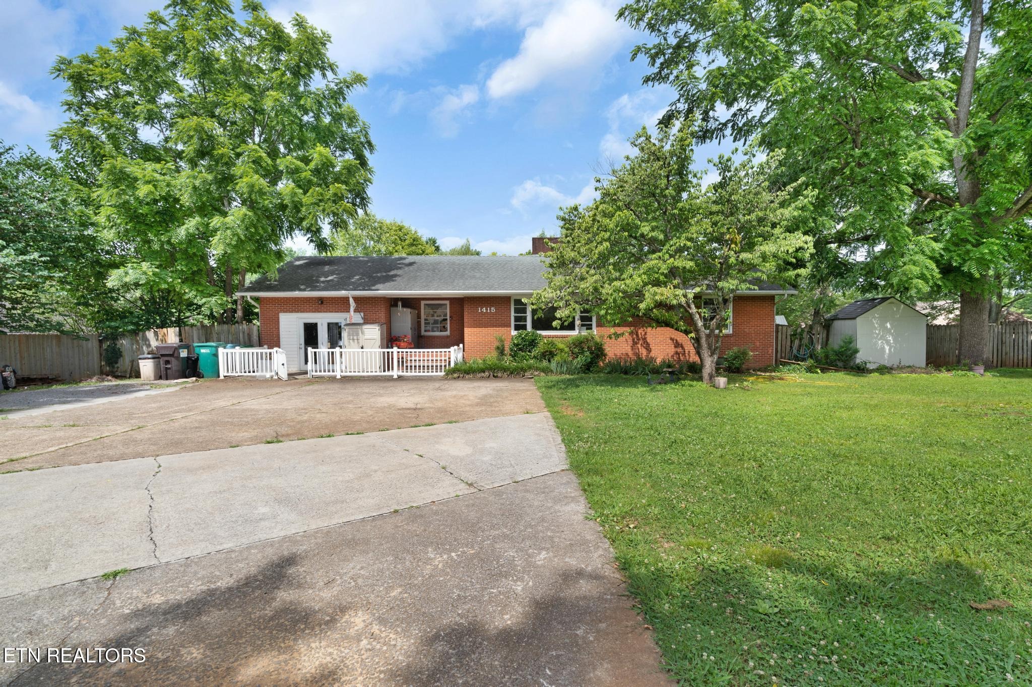 Ebenezer Rd, Knoxville, TN 37922