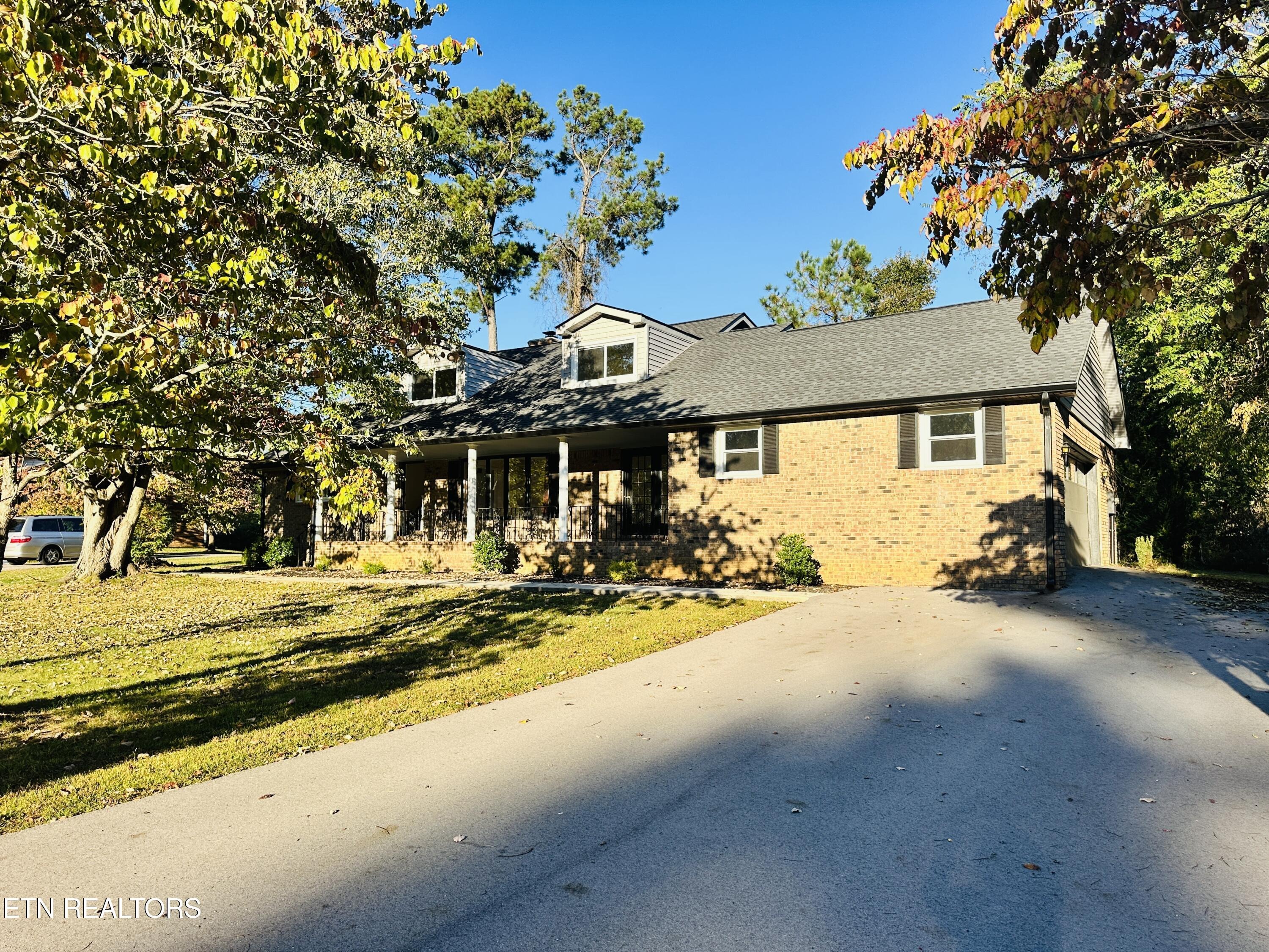 Williamsburg Cir, Cookeville, TN 38506