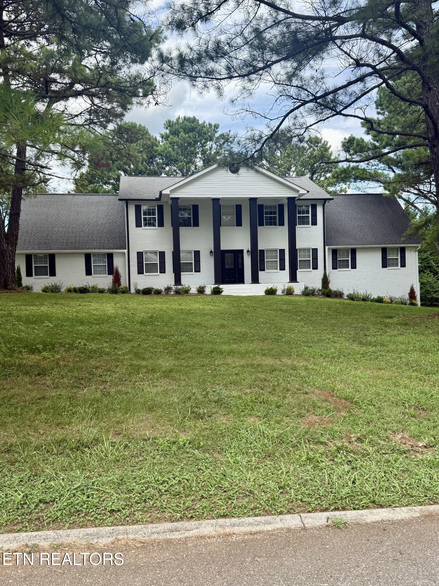 Peach View Dr, Knoxville, TN 37922