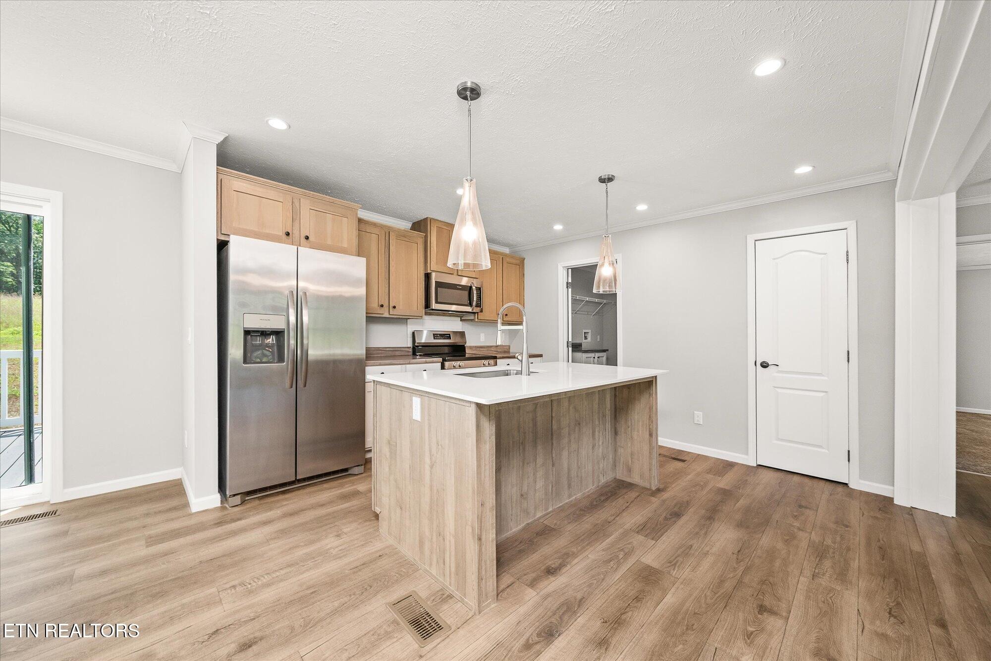 Anna Maria Ln, Cookeville, TN 38501