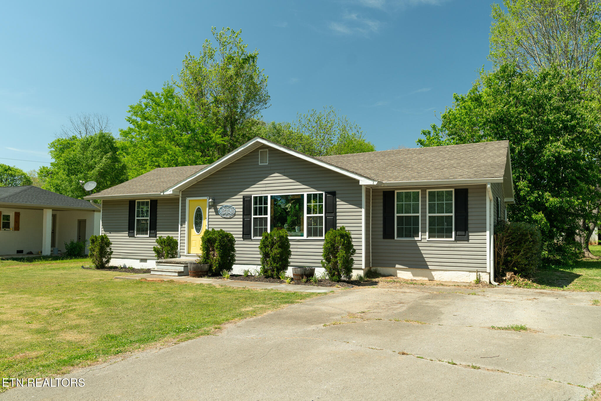 Barnabas St, Athens, TN 37303 #1