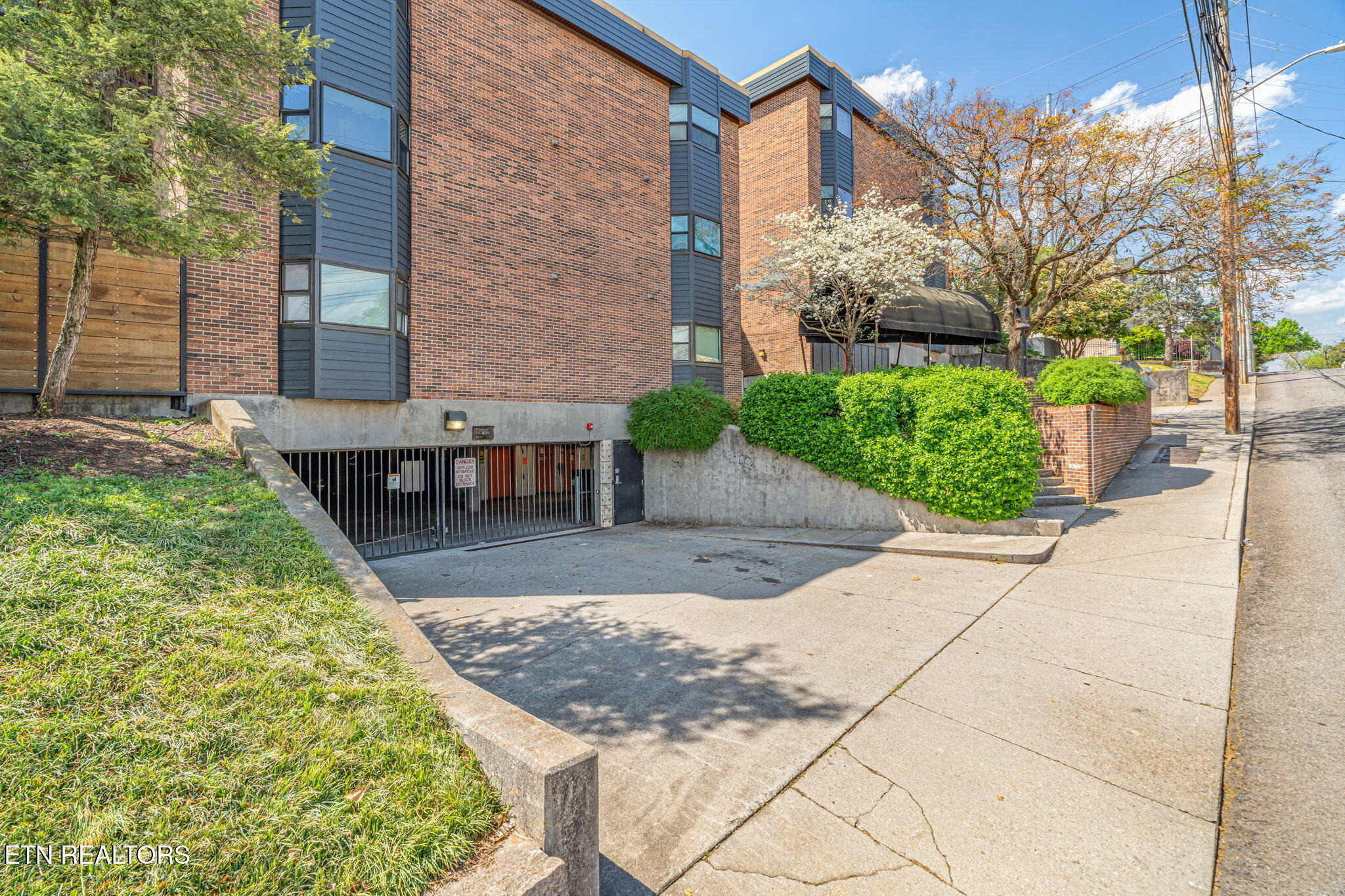 11th St, Knoxville, TN 37916