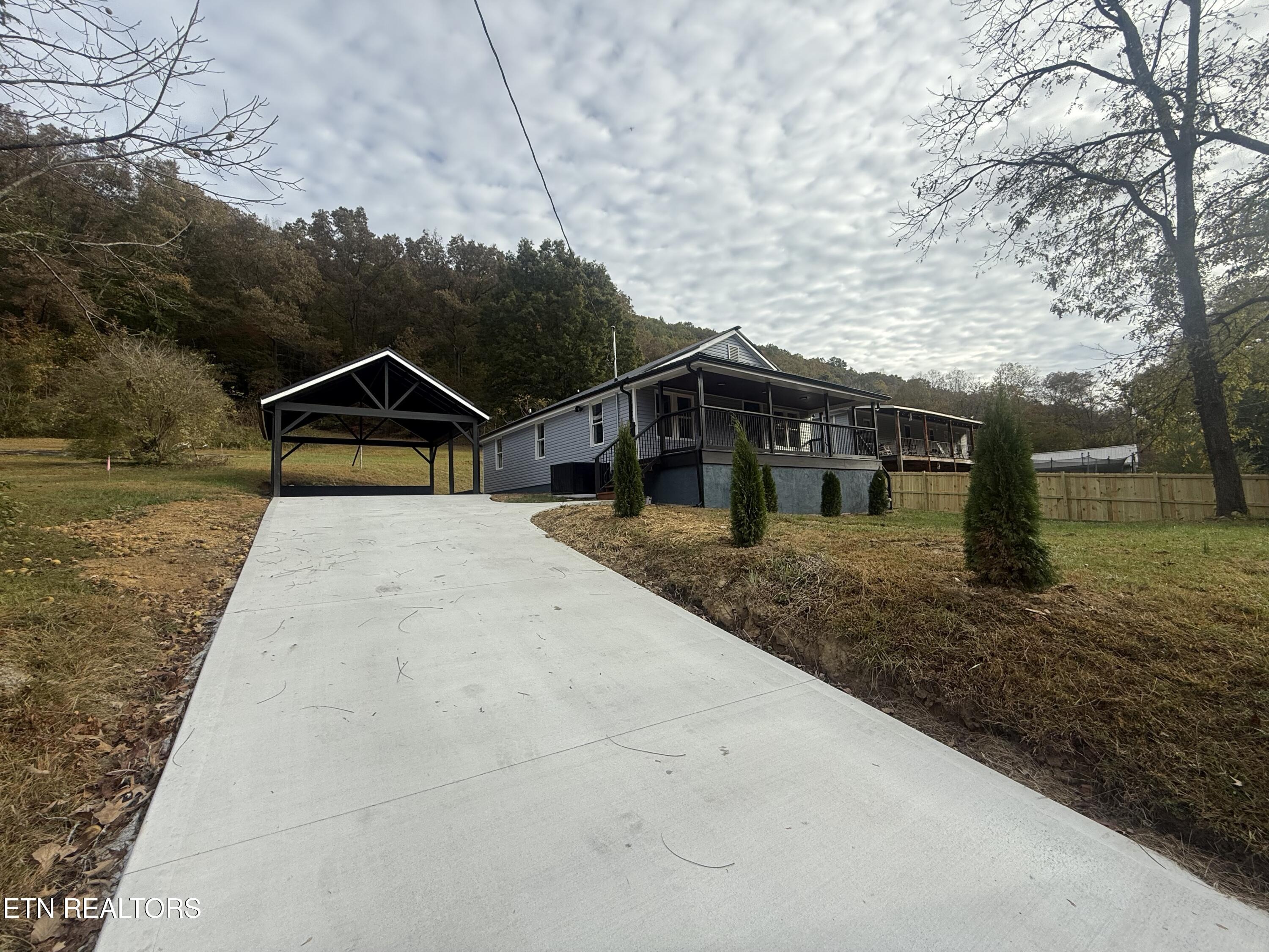 Walden Ave, Oliver Springs, TN 37840 #1
