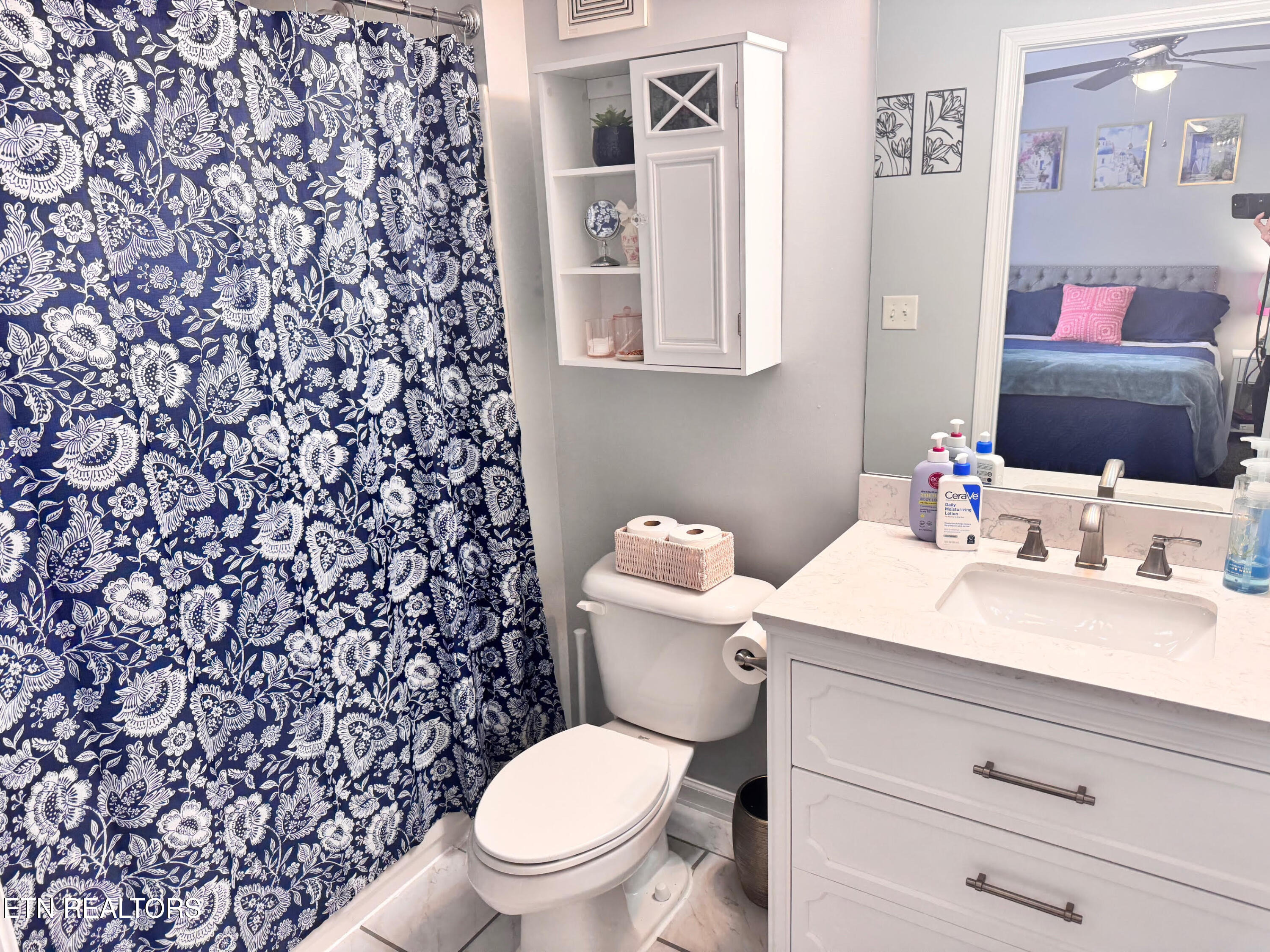 Tree Top Way, Knoxville, TN 37920