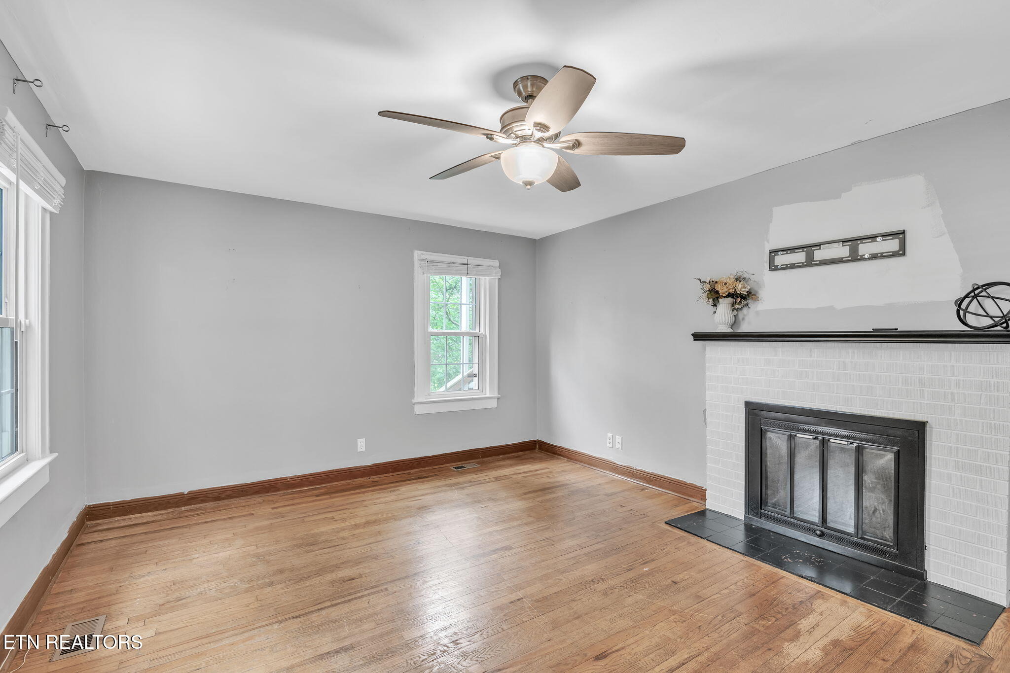 Parkway Ave, Knoxville, TN 37912 #1