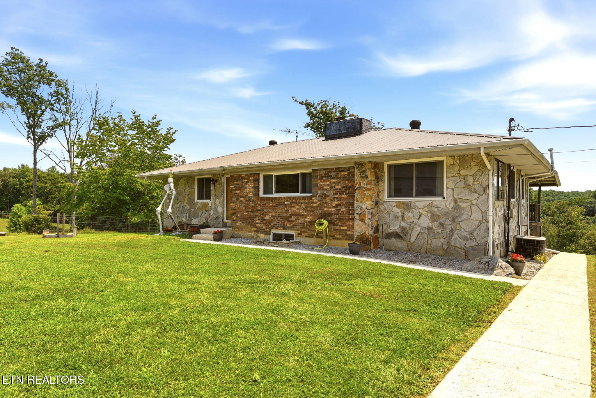 Christenson Rd, Deer Lodge, TN 37726 #1