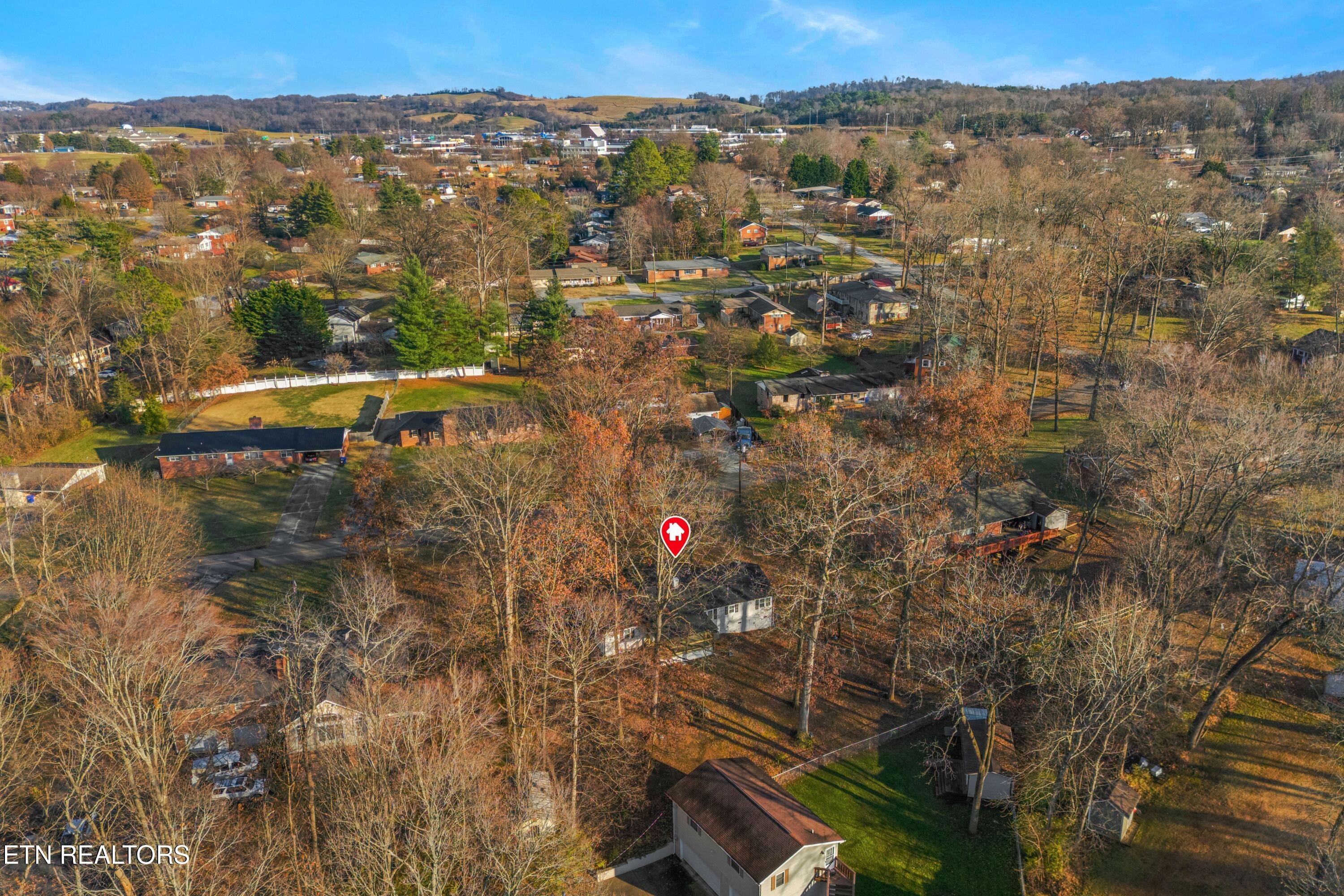 Hale Ave, Morristown, TN 37813