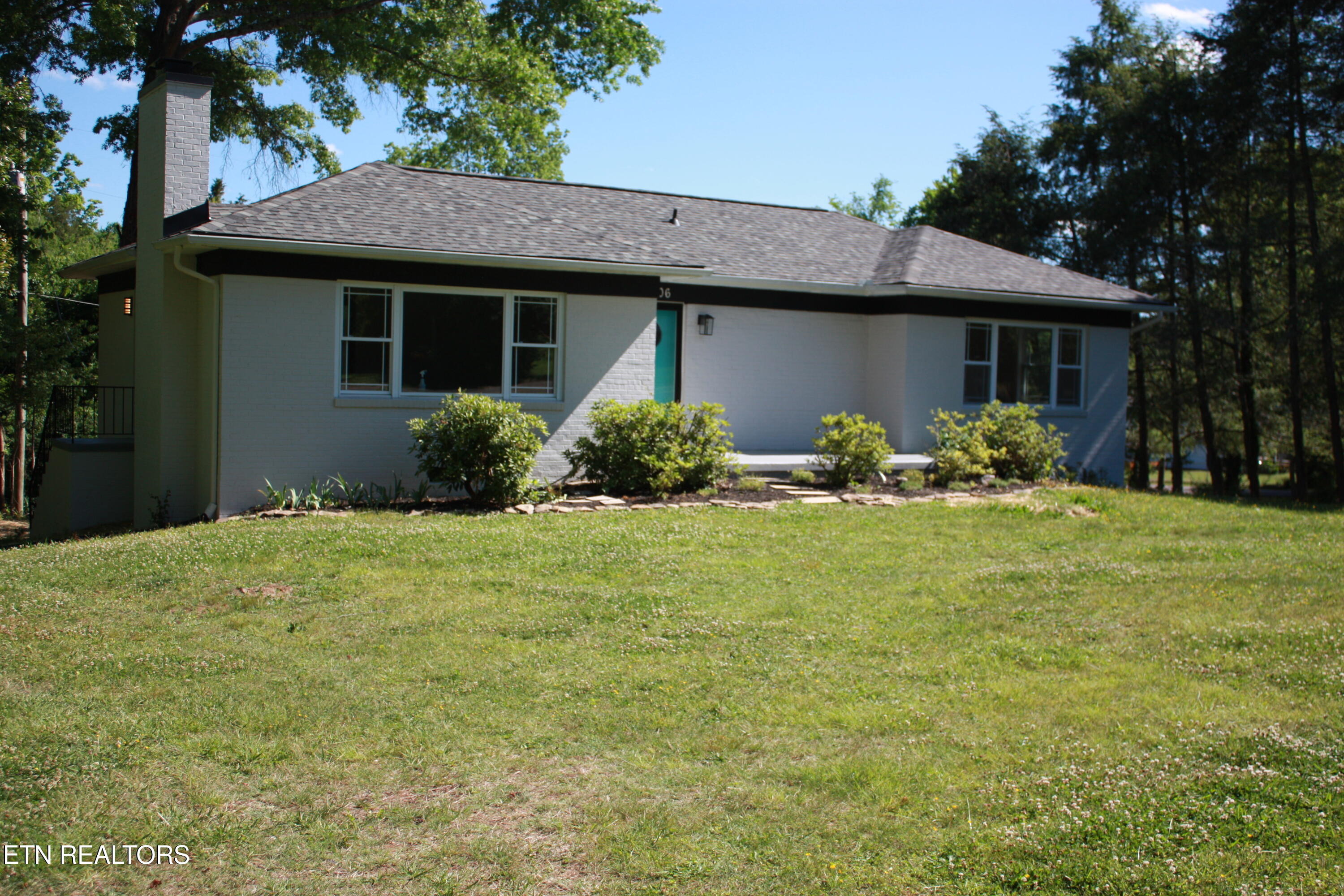 Colonial Dr, Knoxville, TN 37920 #1