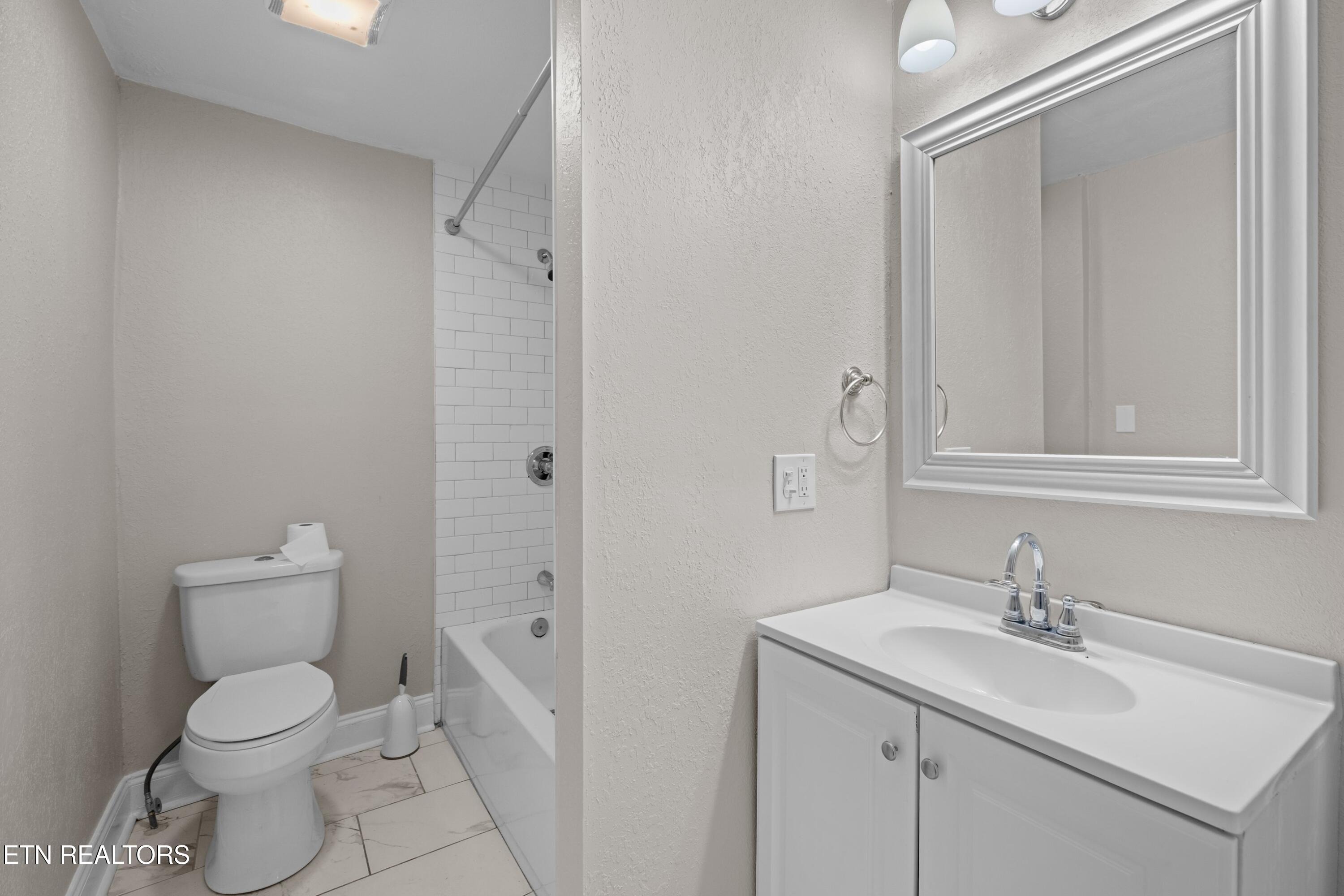 Sunny Ln, Knoxville, TN 37912 #1