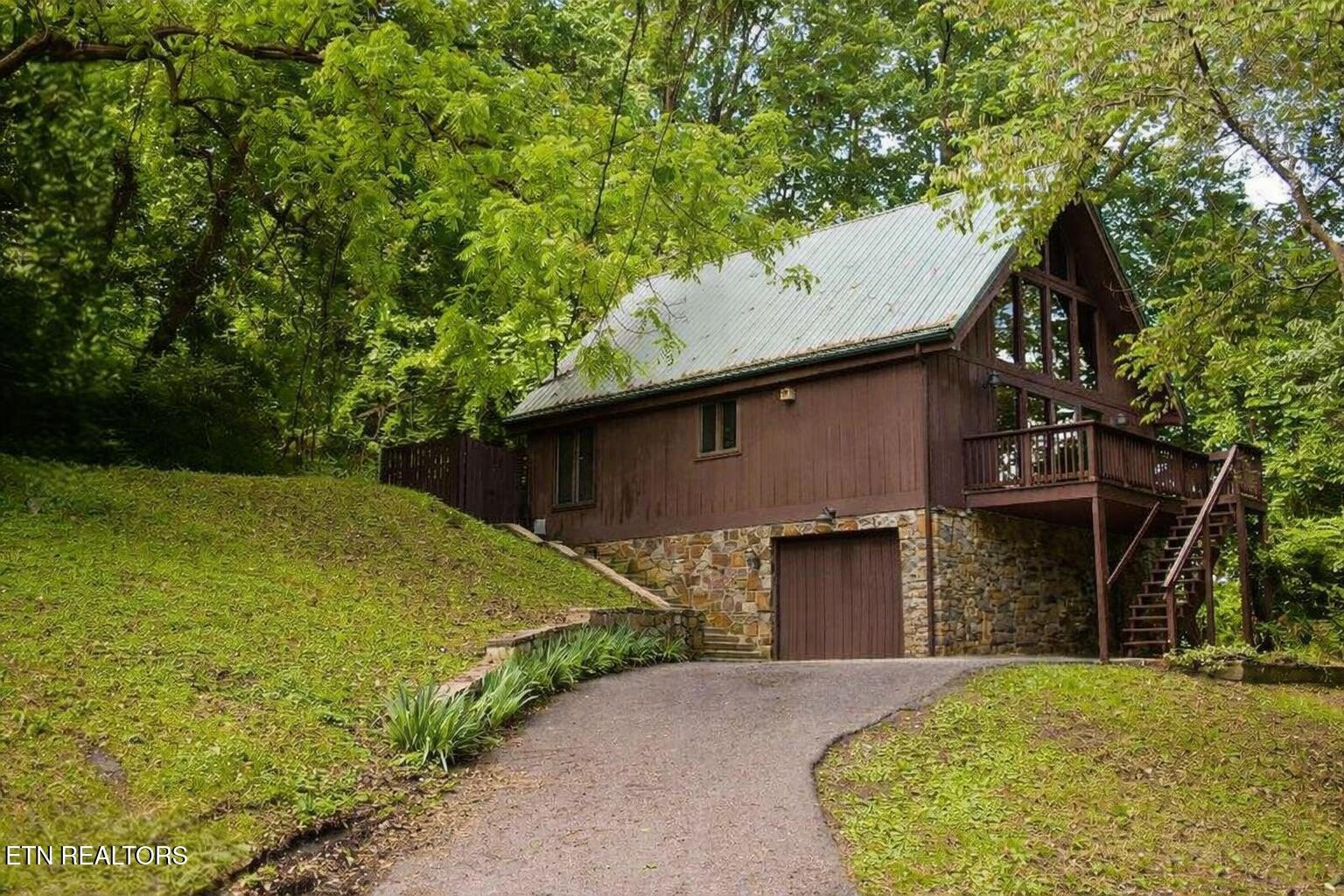 Englewood Rd, Middlesboro, KY 40965