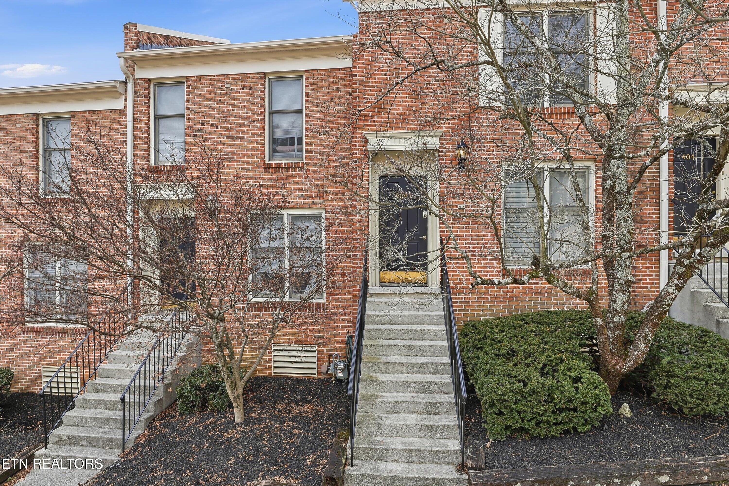 Heather Ct, Knoxville, TN 37919