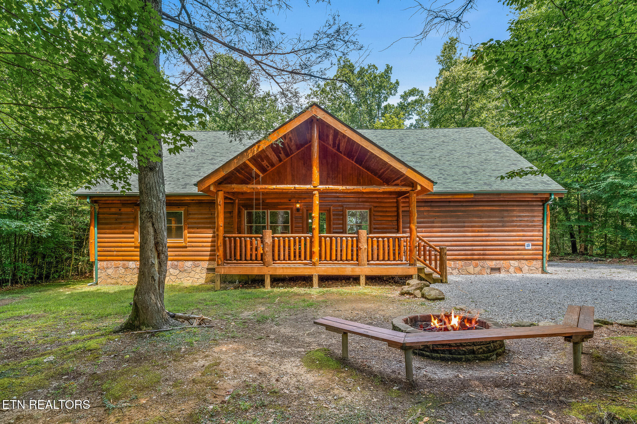 Amet Way, Cosby, TN 37722