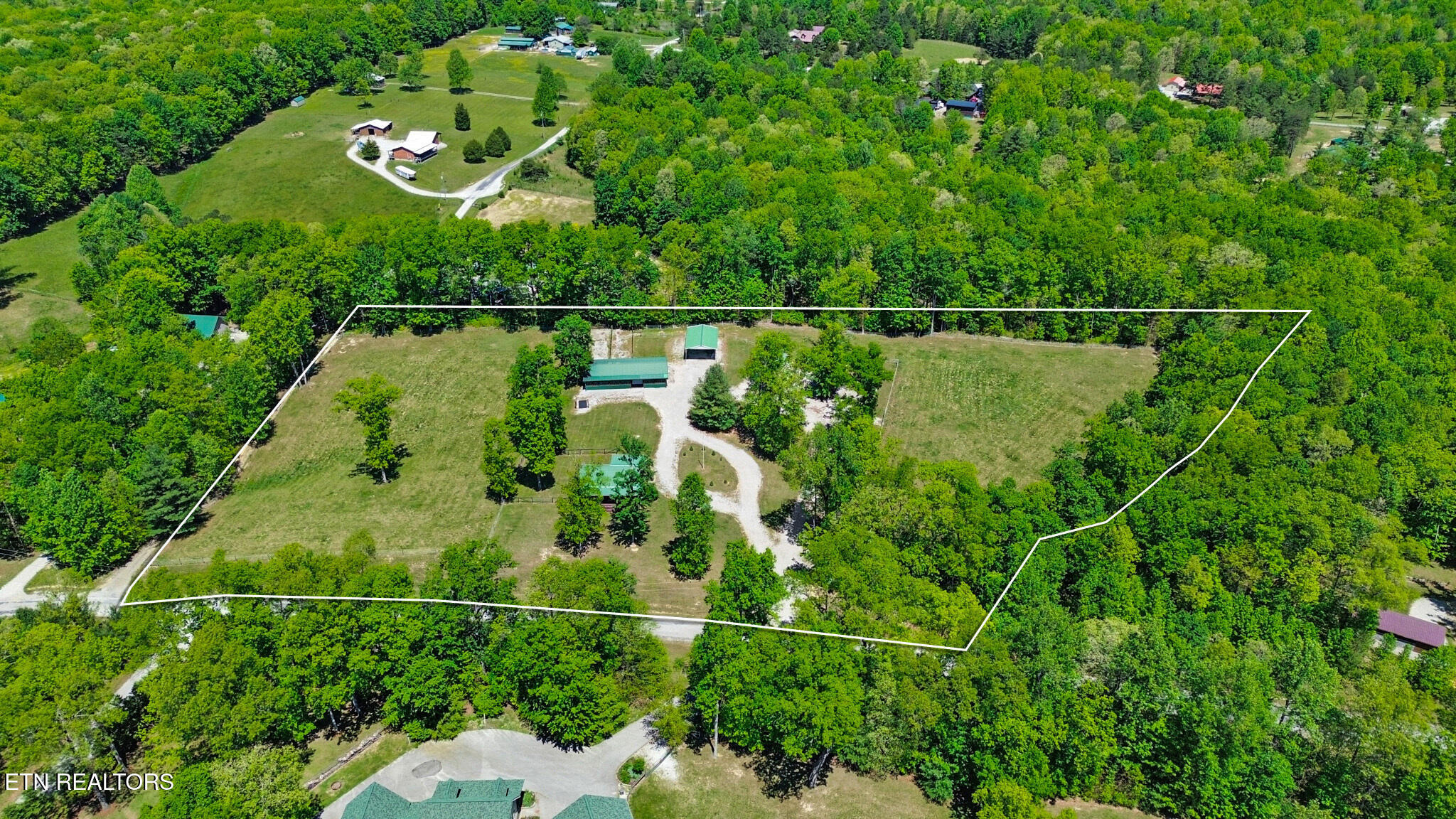 Spruce Creek Dr, Jamestown, TN 38556