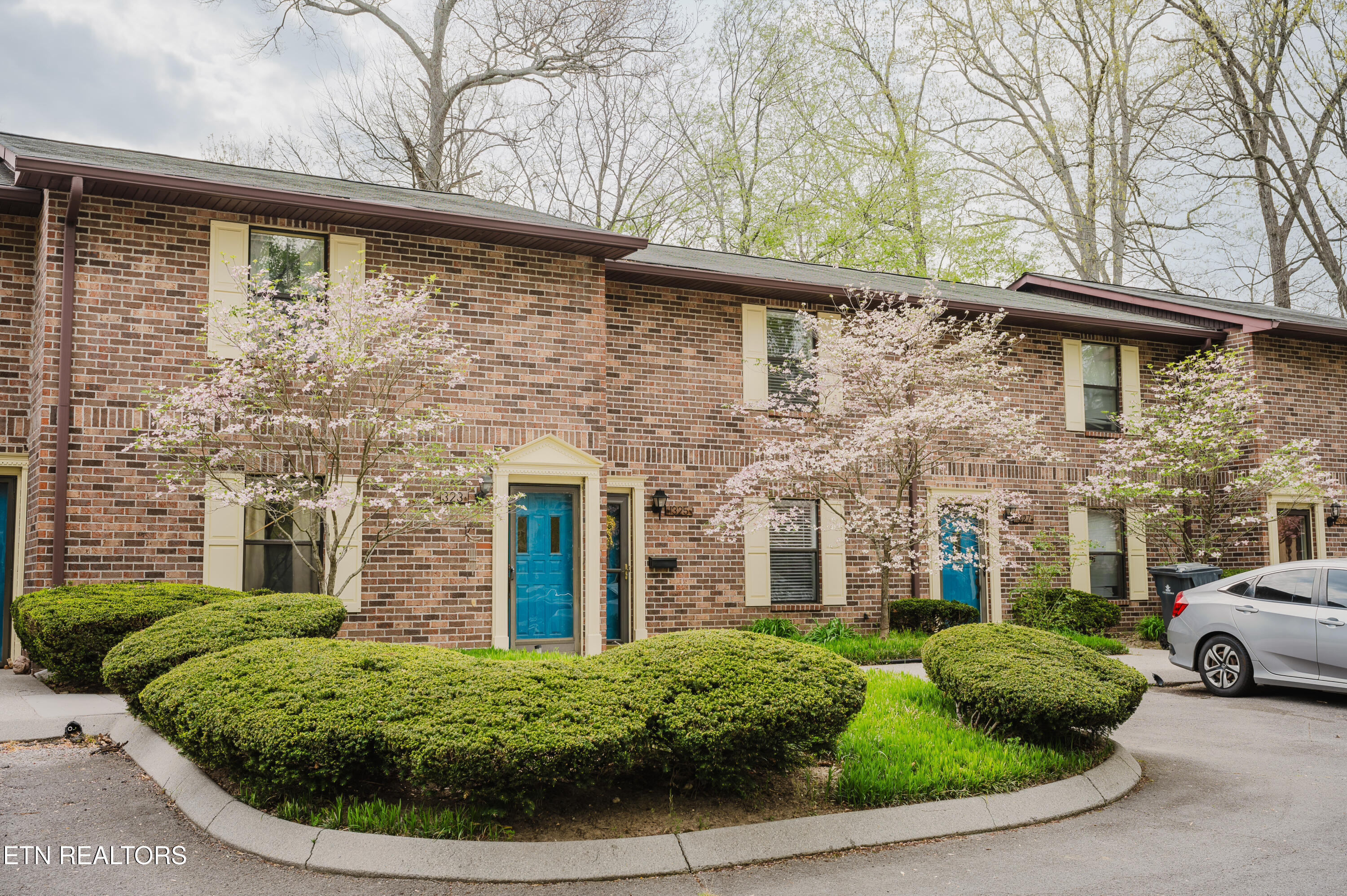 Francis Station Dr, Knoxville, TN 37909