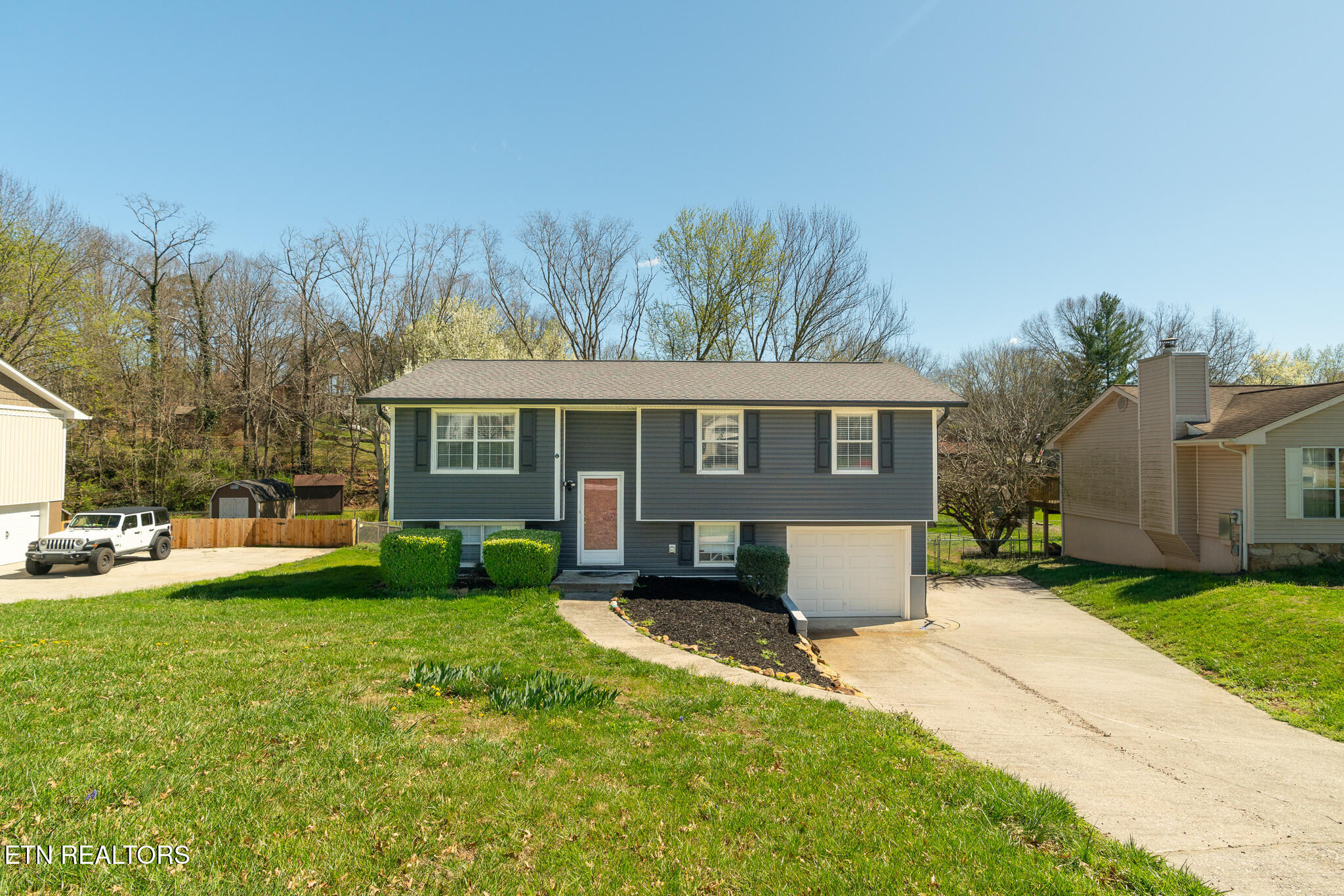 Inverrary Cir, Knoxville, TN 37918