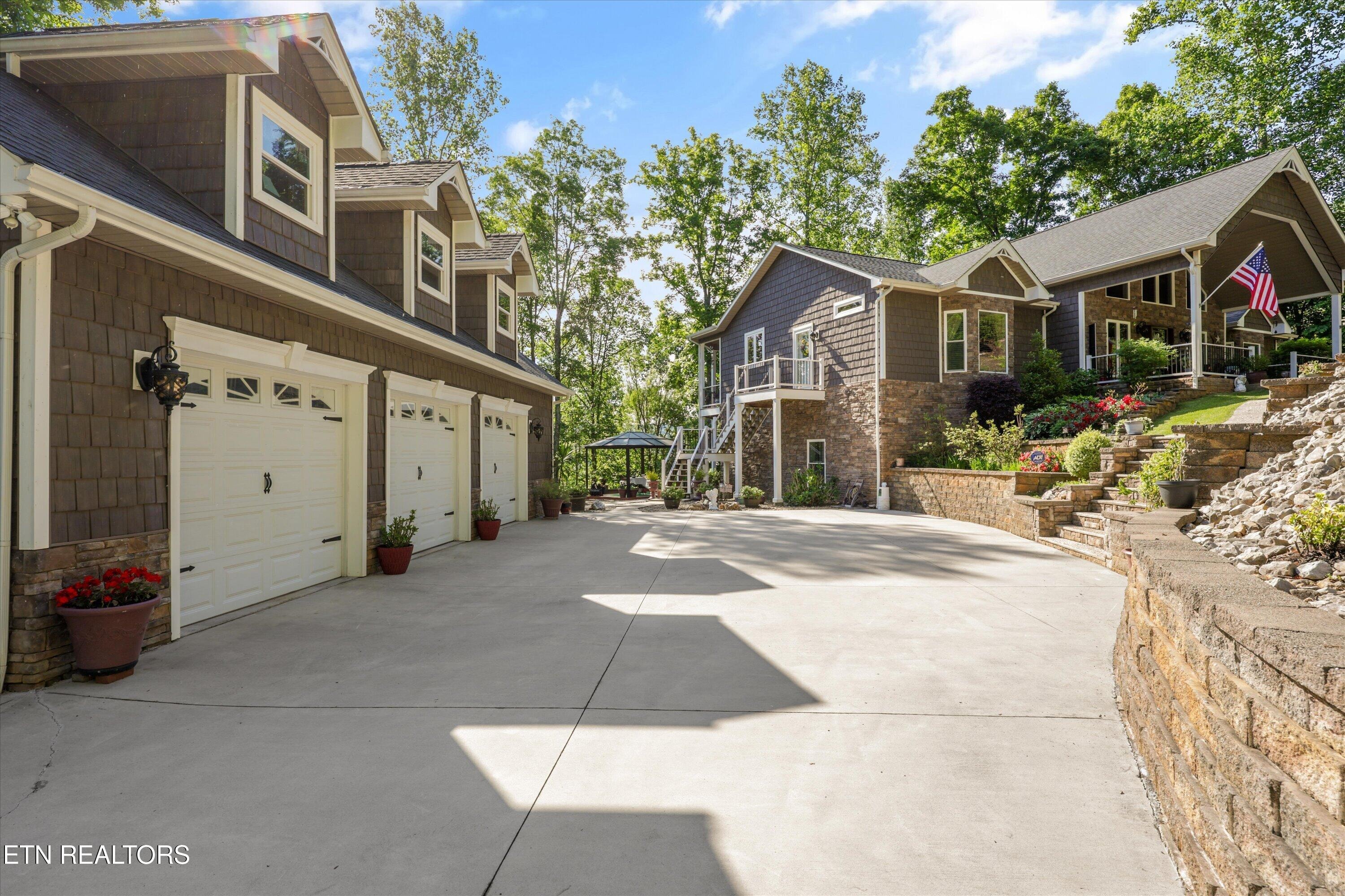 Silver Trl, New Tazewell, TN 37825