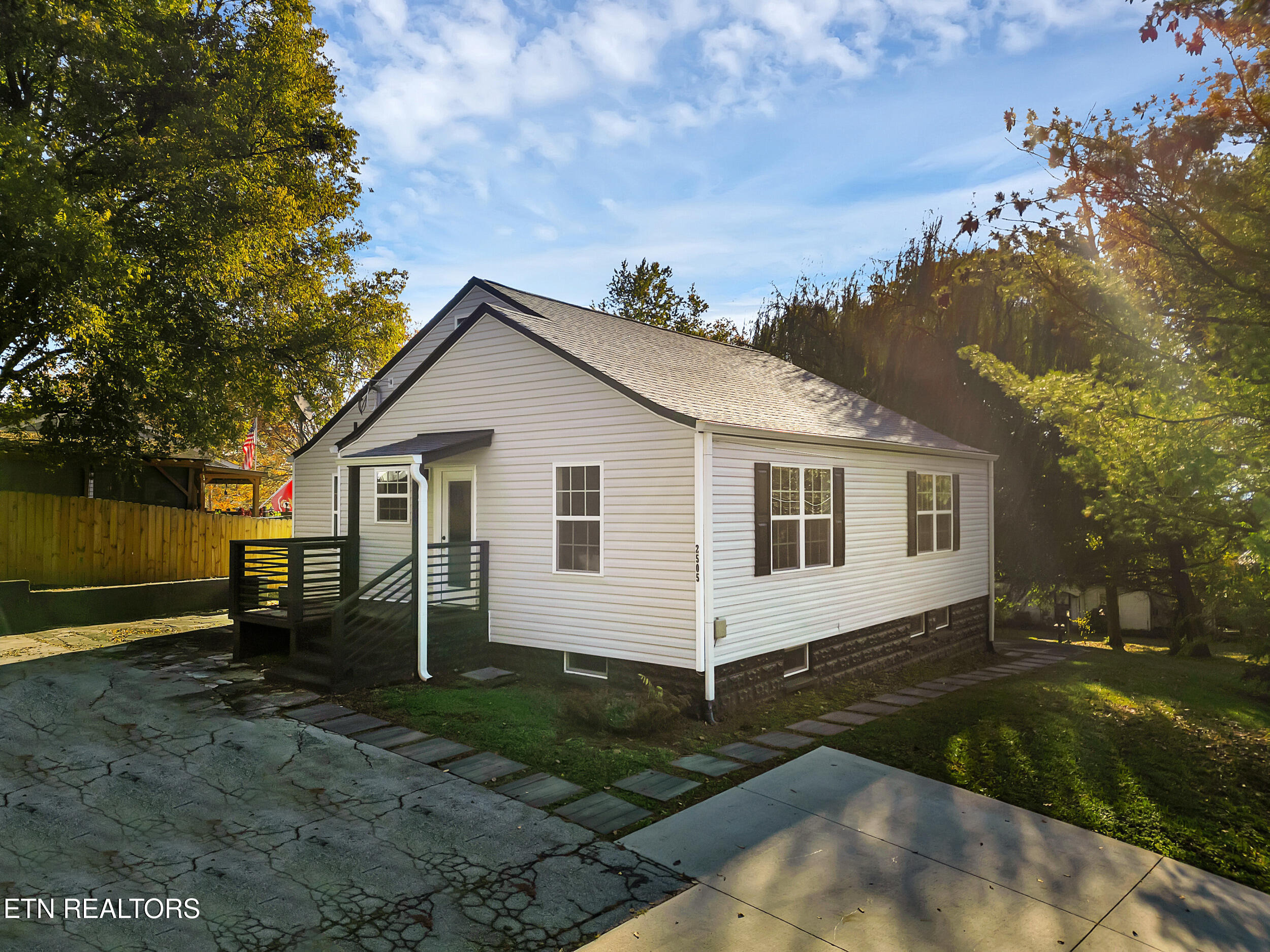 Buffat Mill Rd, Knoxville, TN 37917
