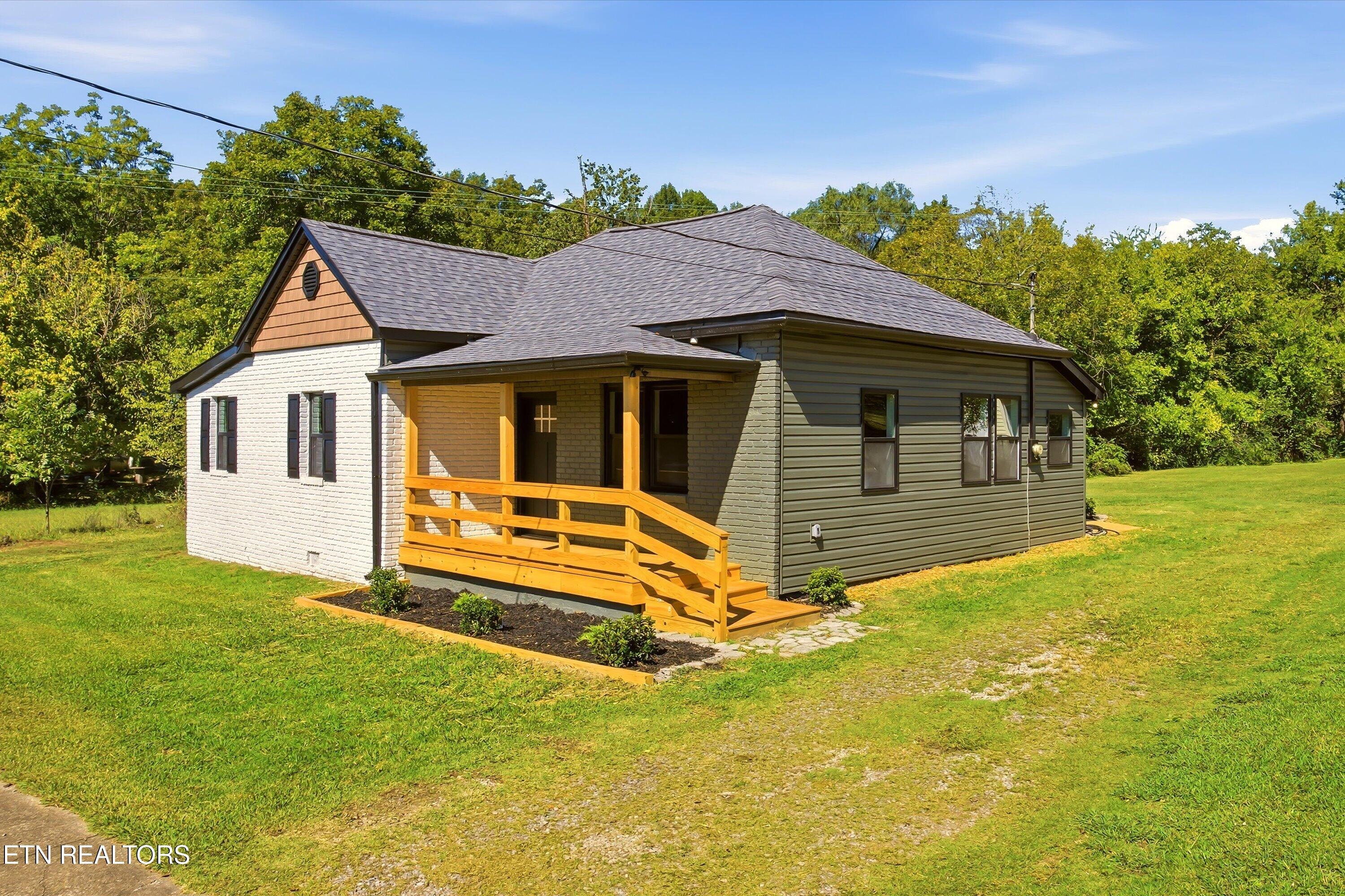 8th St, Etowah, TN 37331 #1