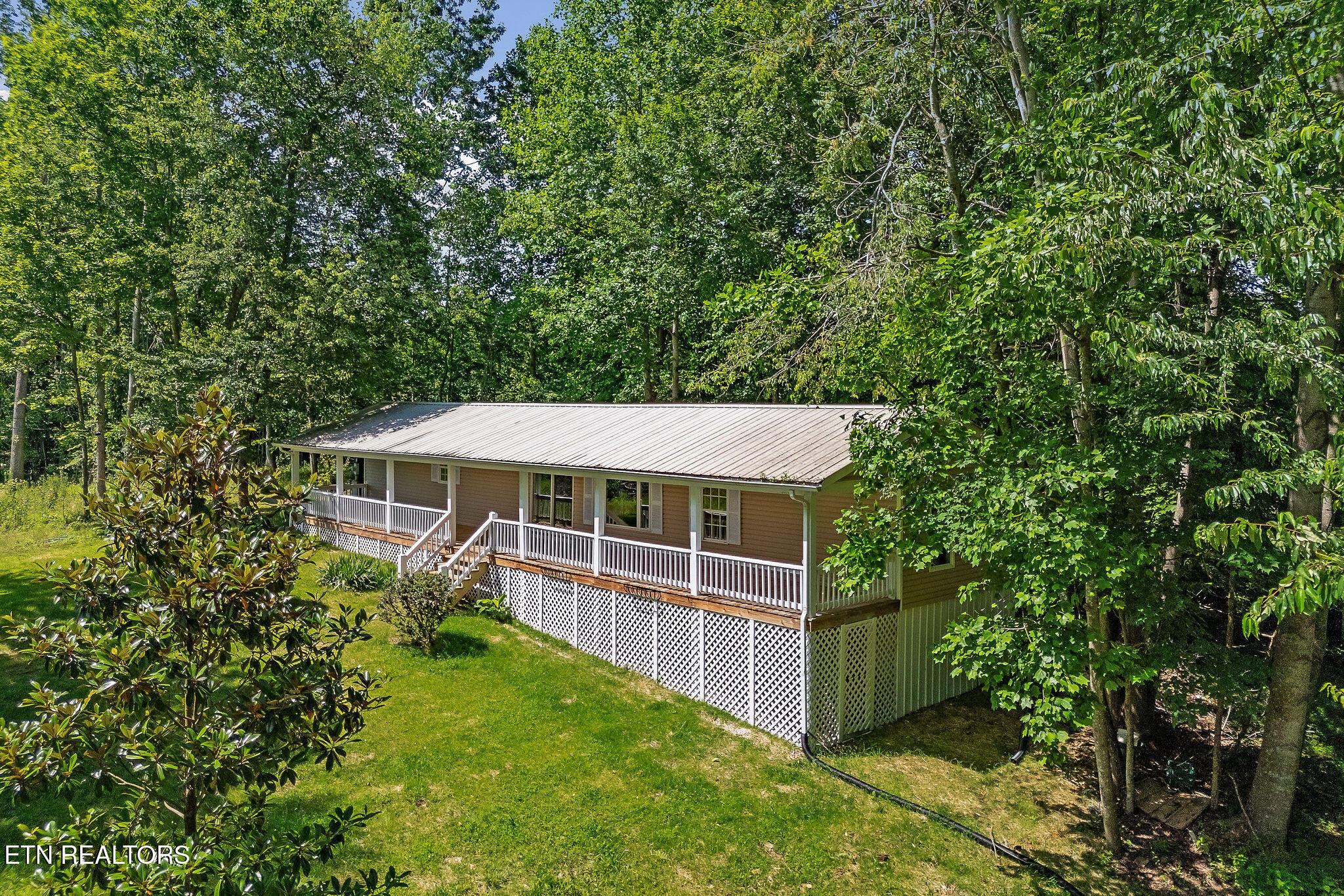 Eastridge Dr, Byrdstown, TN 38549