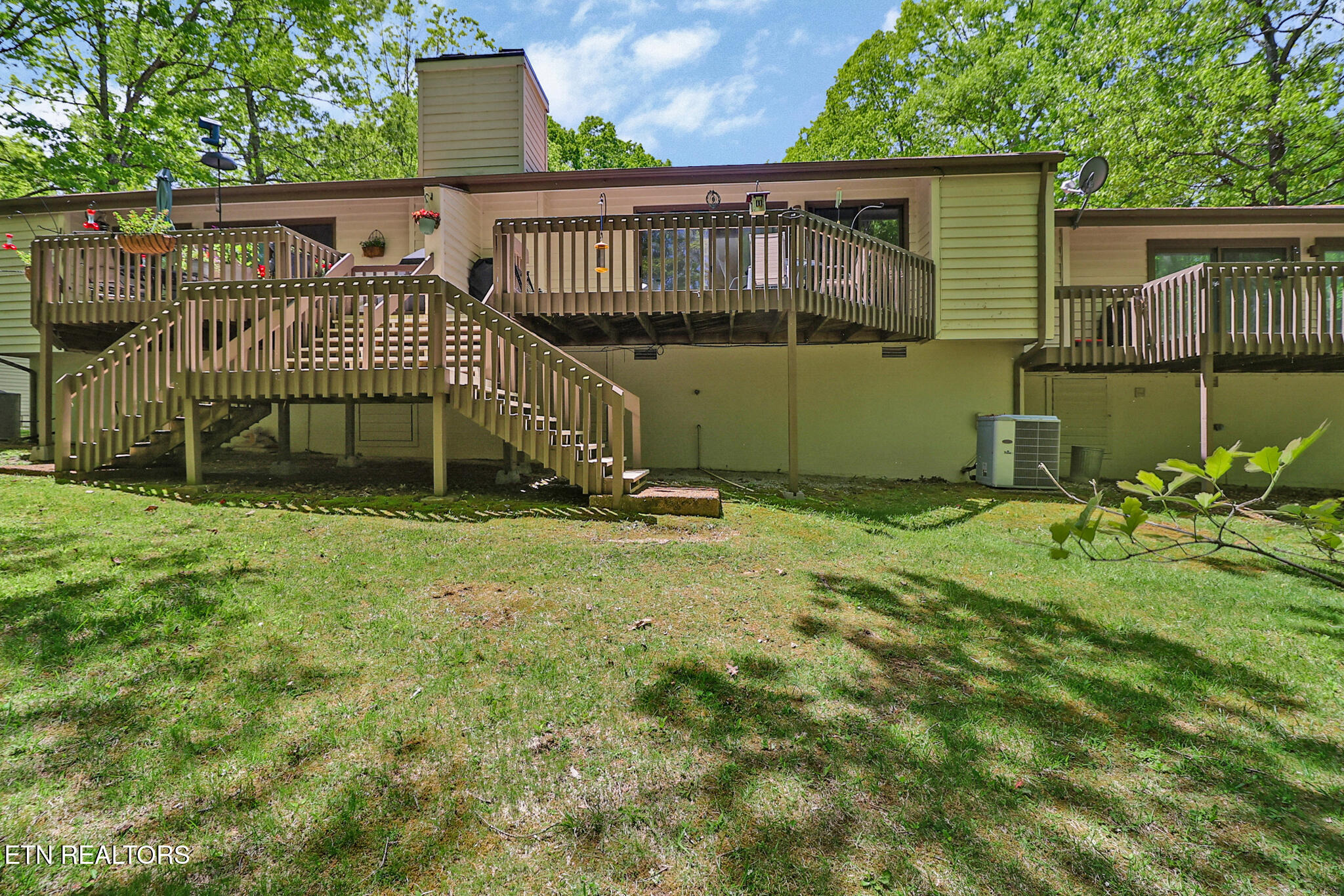 Lake Catherine Ct, Crossville, TN 38558