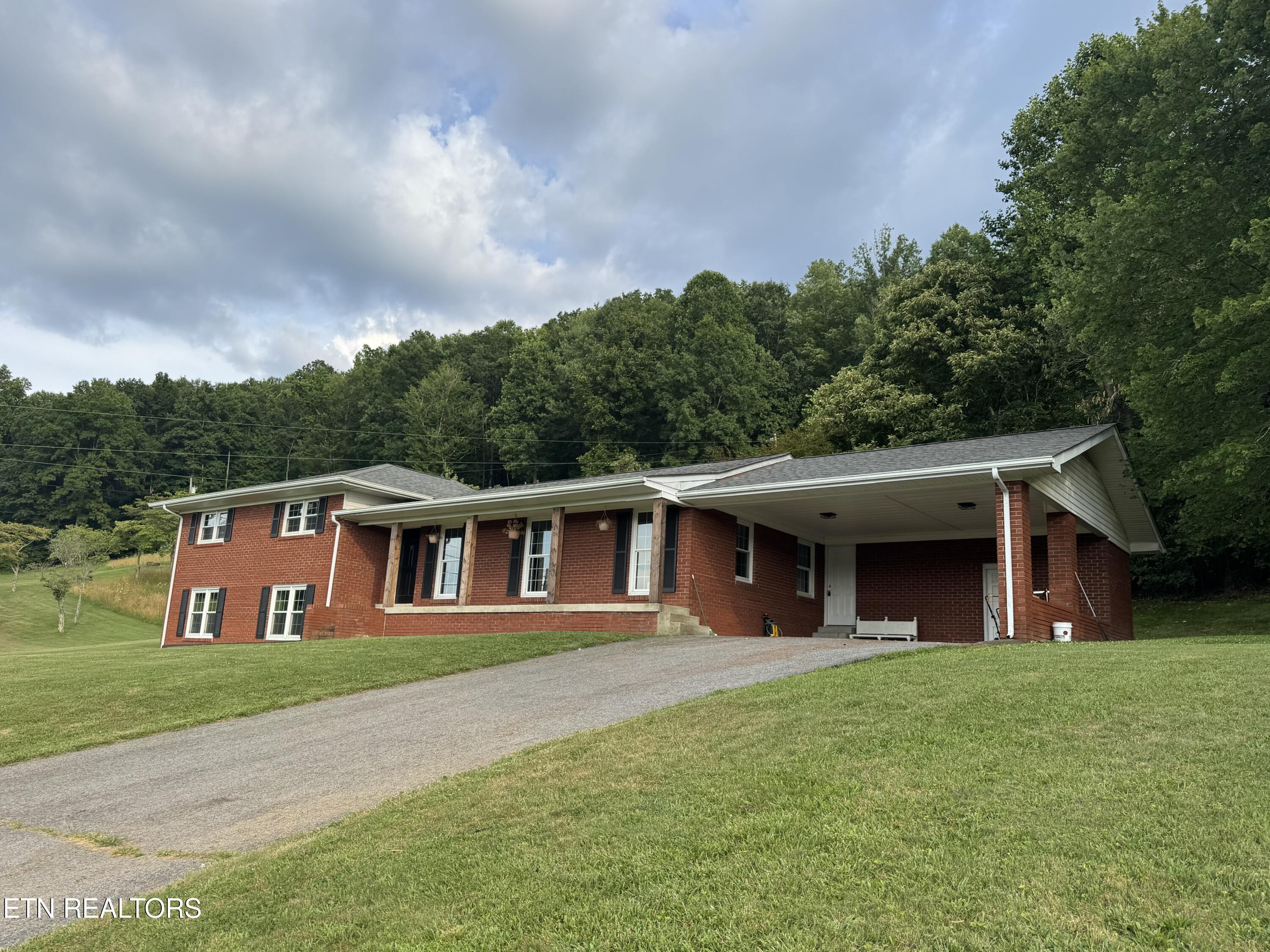 Red Oak Ln, New Tazewell, TN 37825 #1