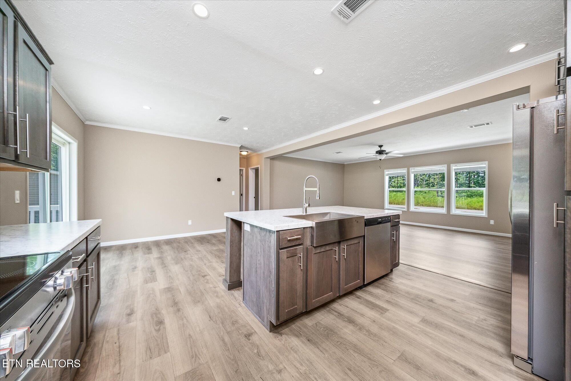 Anna Maria Ln, Cookeville, TN 38501
