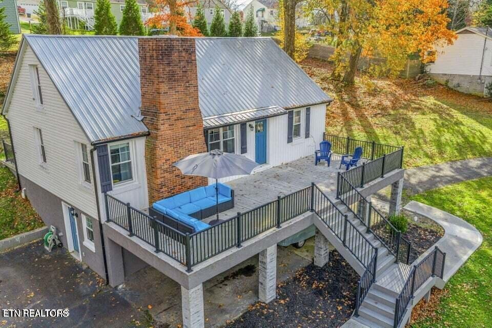 Young High Pike, Knoxville, TN 37920