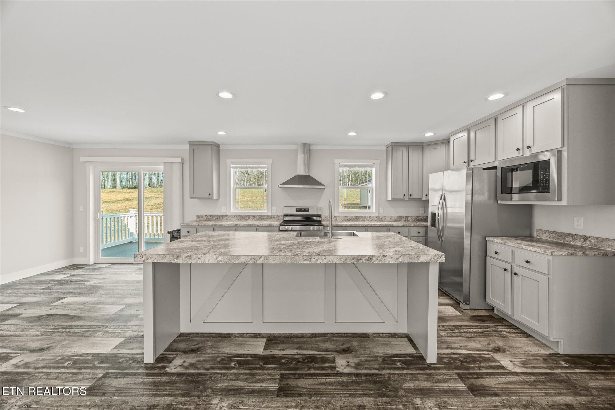 Anna Maria Ln, Cookeville, TN 38501