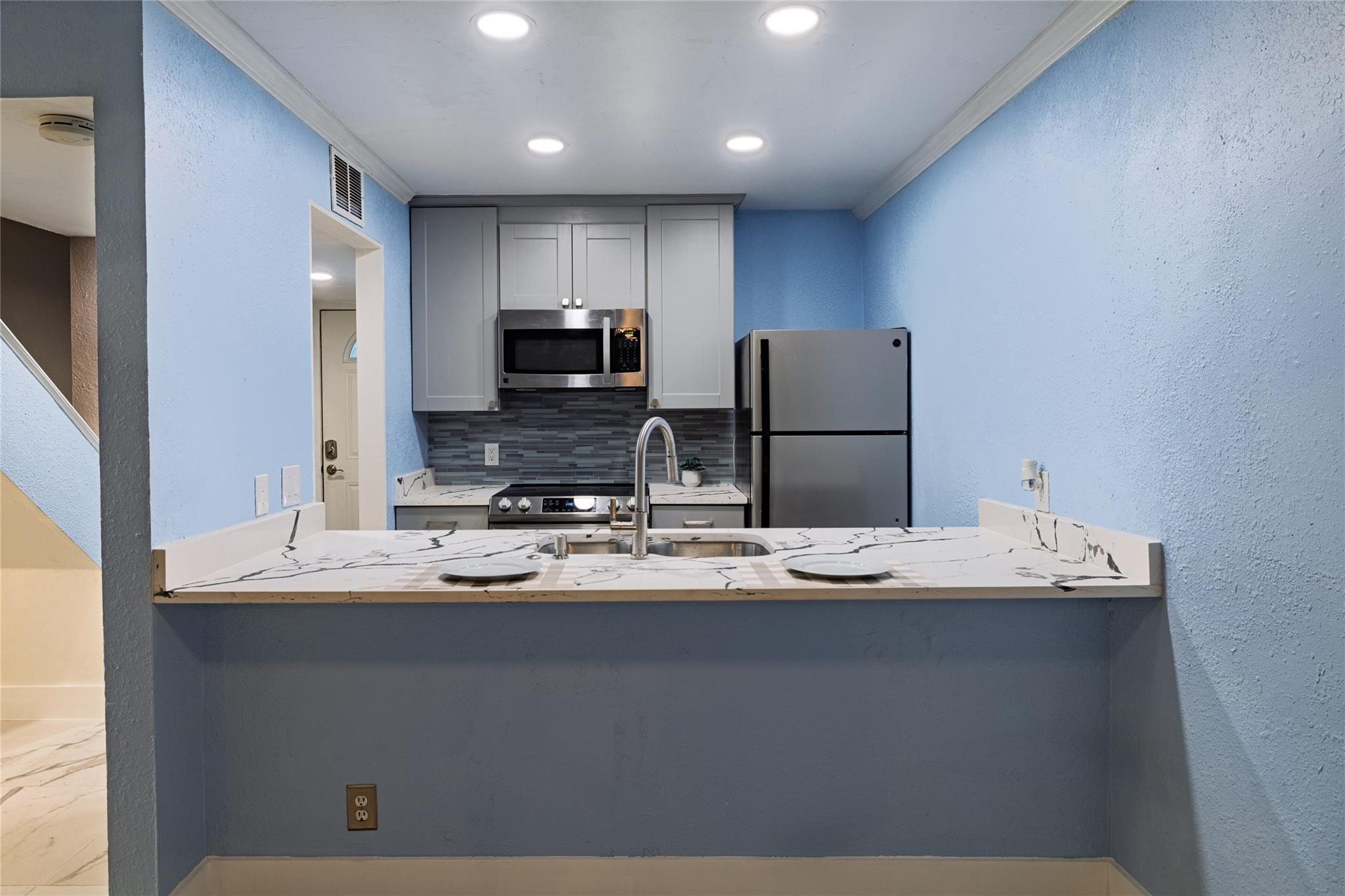 Hill Dr, Austin, TX 78731 #1