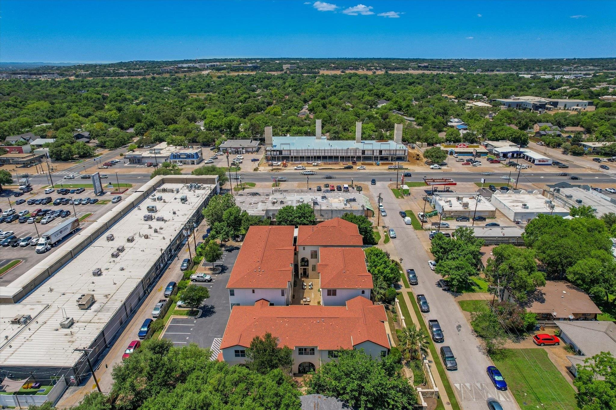 Pasadena Dr, Austin, TX 78757