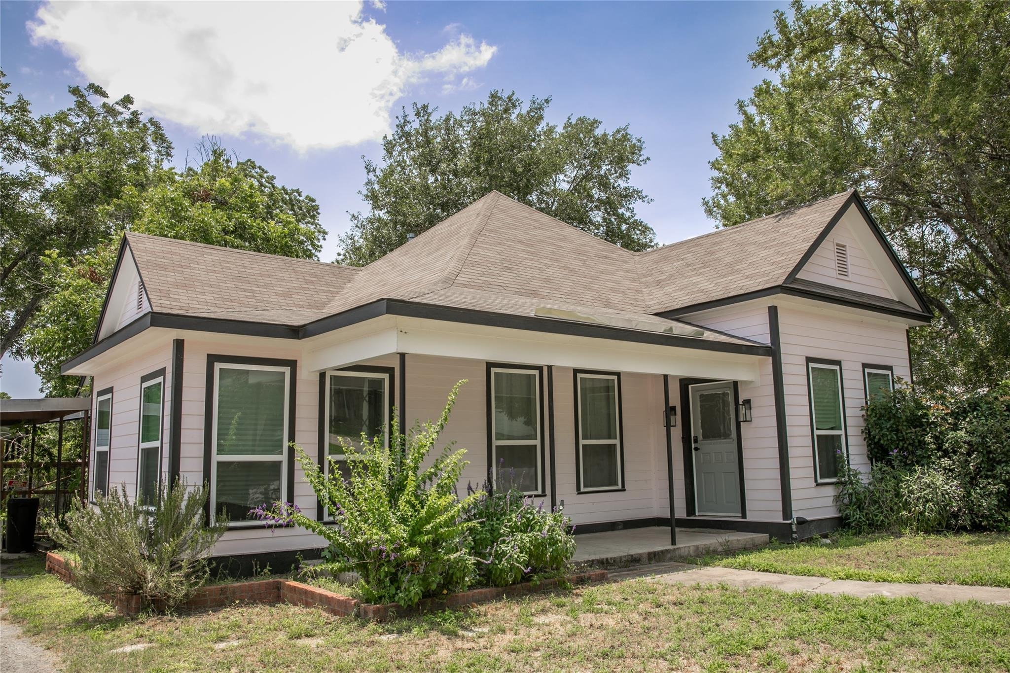 Washington St, LA Grange, TX 78945