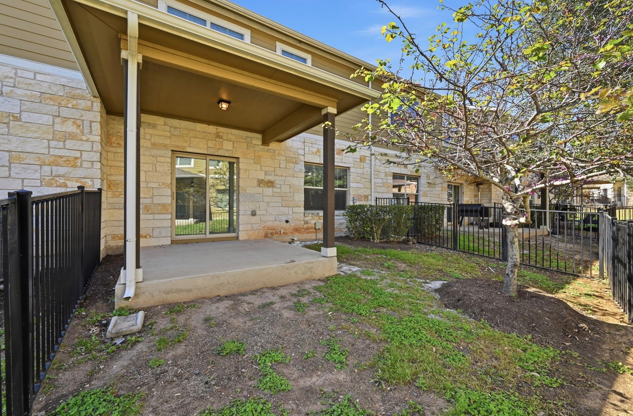 Slaughter Ln, Austin, TX 78744