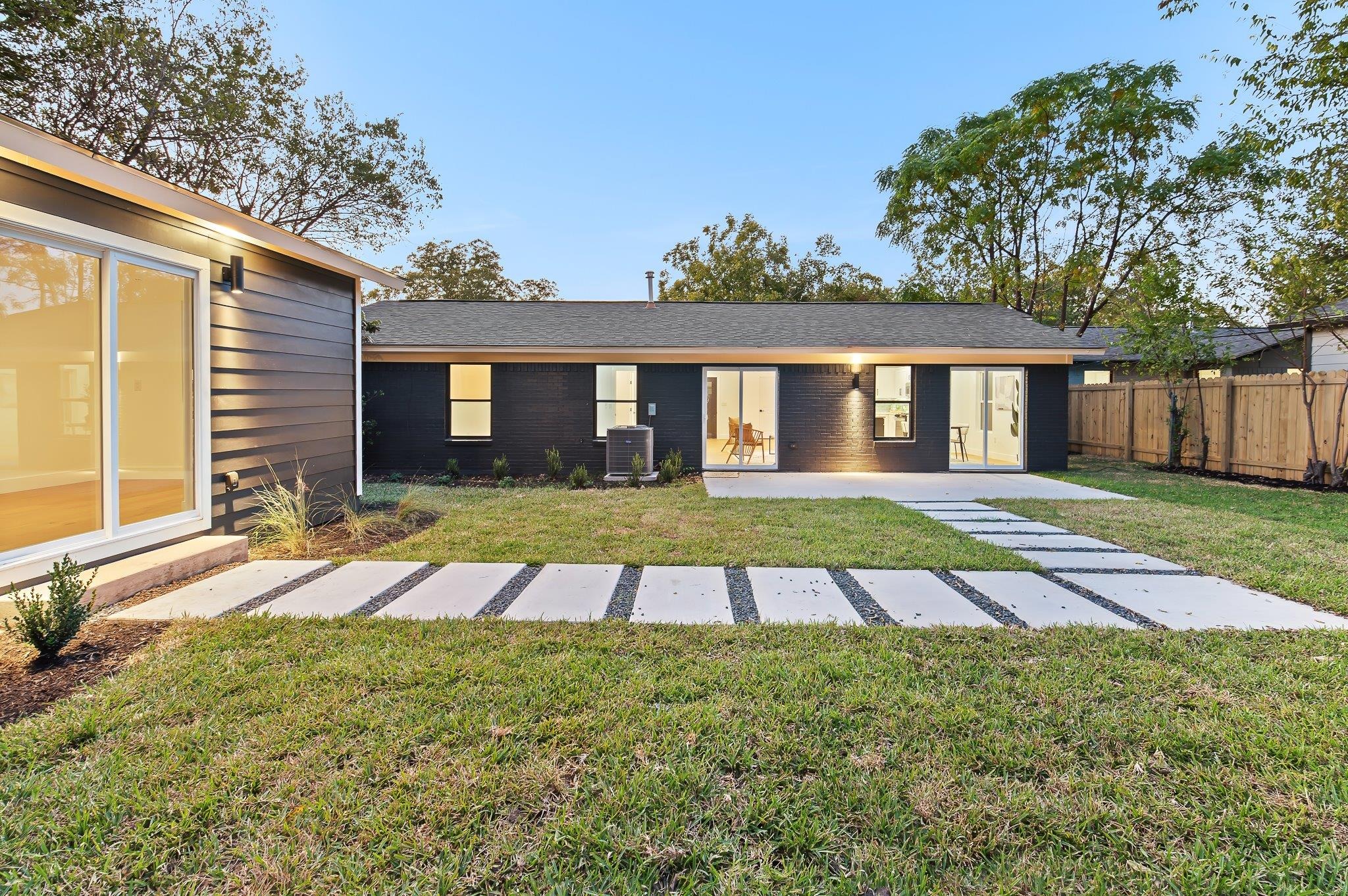 Briarwood Ln, Austin, TX 78757